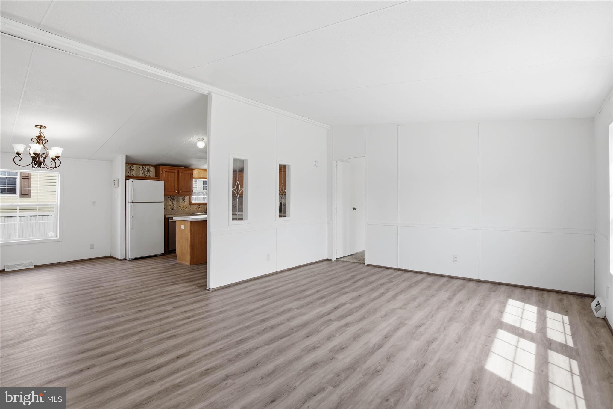 HIDE-AWAY MHP - Residential