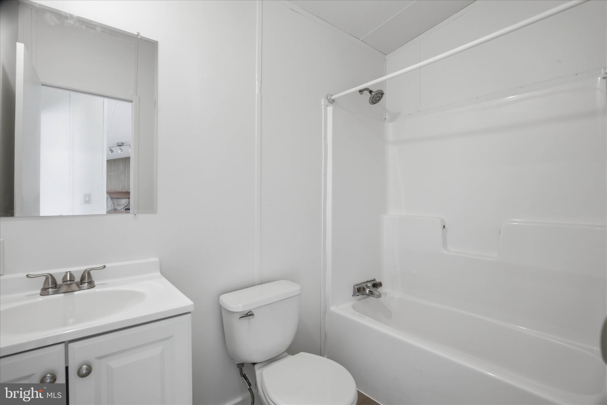 HIDE-AWAY MHP - Residential