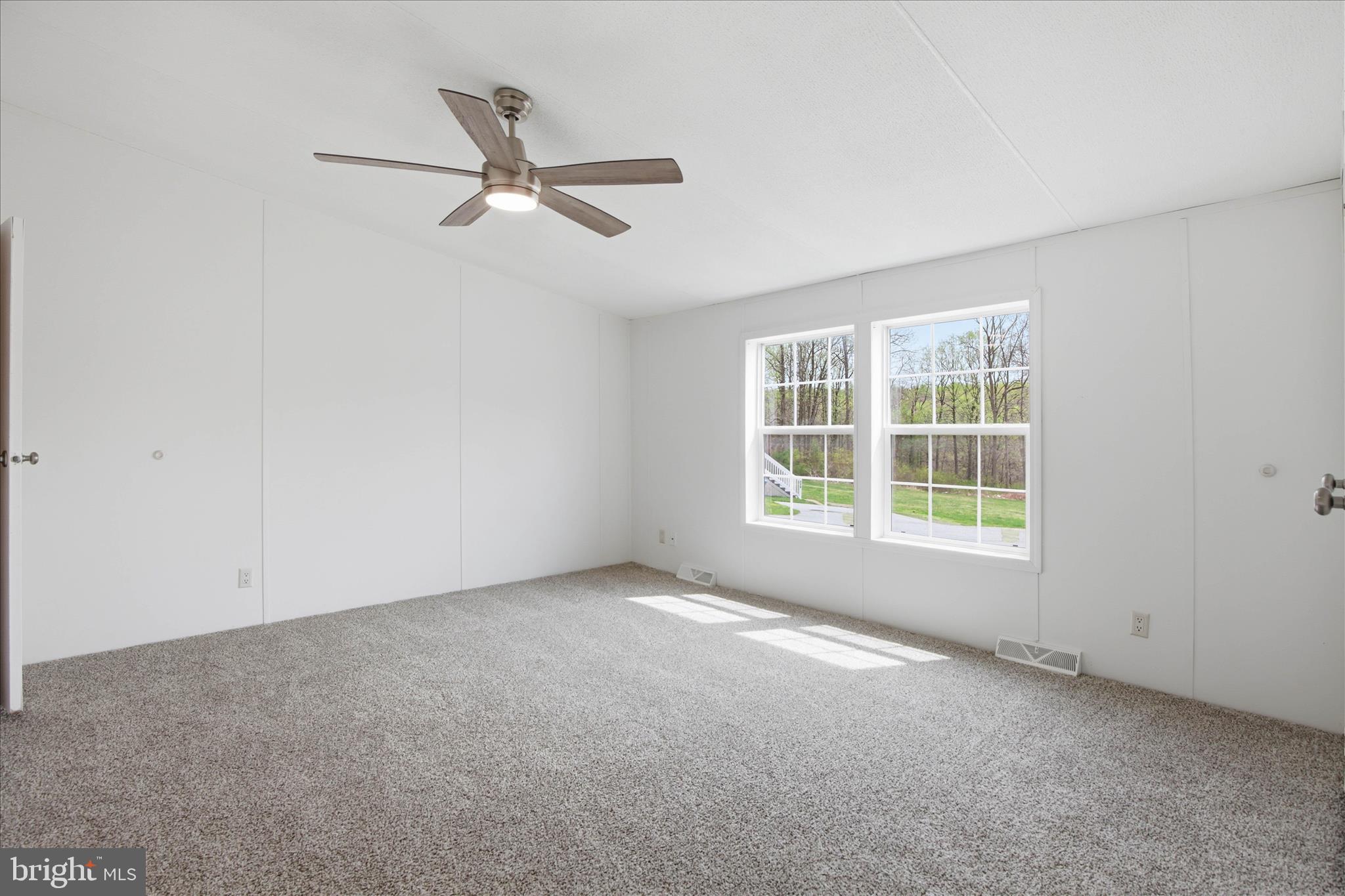 HIDE-AWAY MHP - Residential