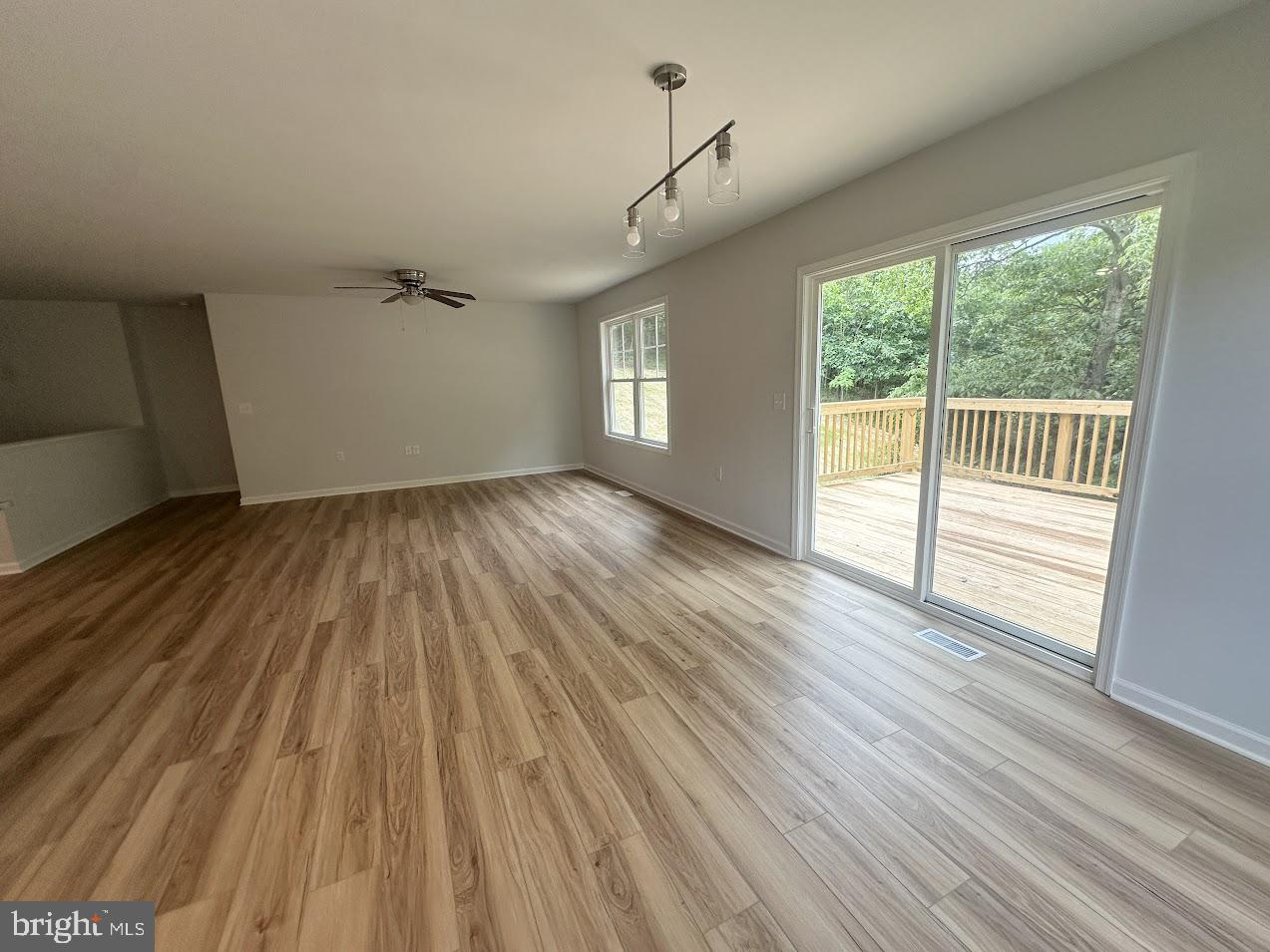 RIDGE VIEW - Residential