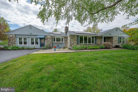 Homes For Sale - 9 Buckwalter Road<br/> Montgomery County, AUDUBON, PA 19403