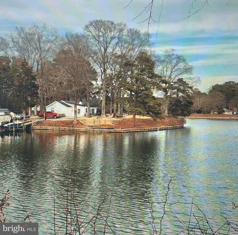 237 Hickory Lane, Reedville, VA MLS: VANV2001438