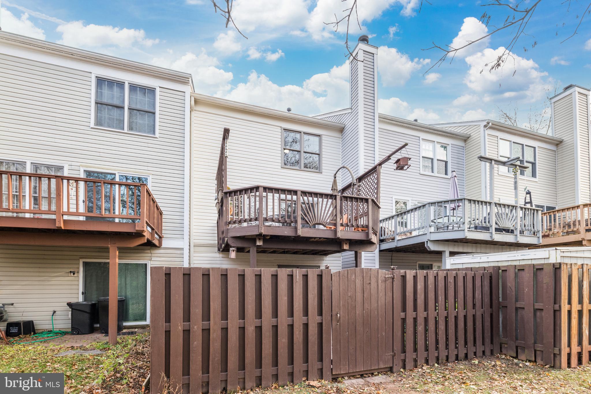 ASHBURN FARM - Residential