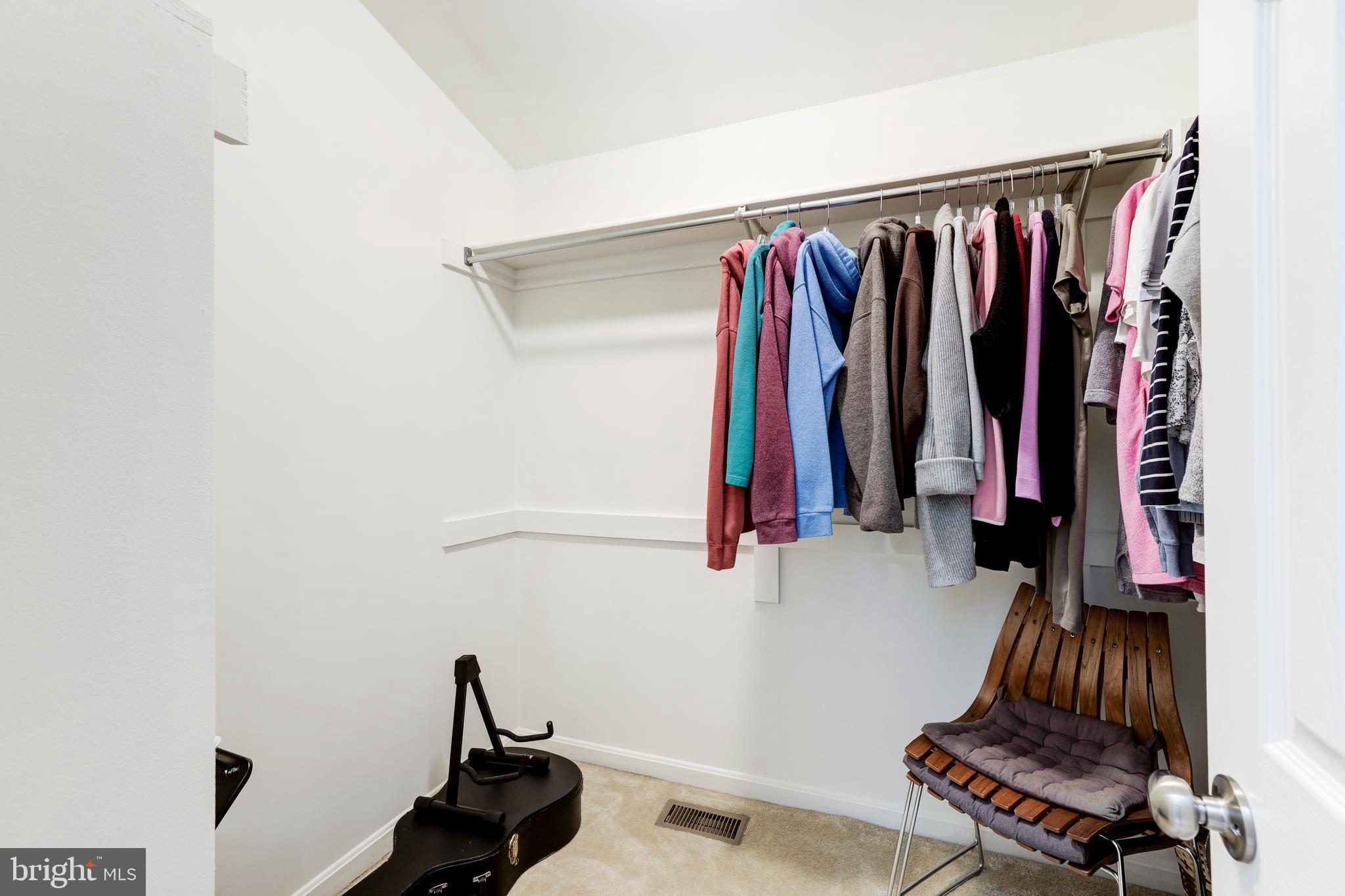 ASHBURN FARM - Residential