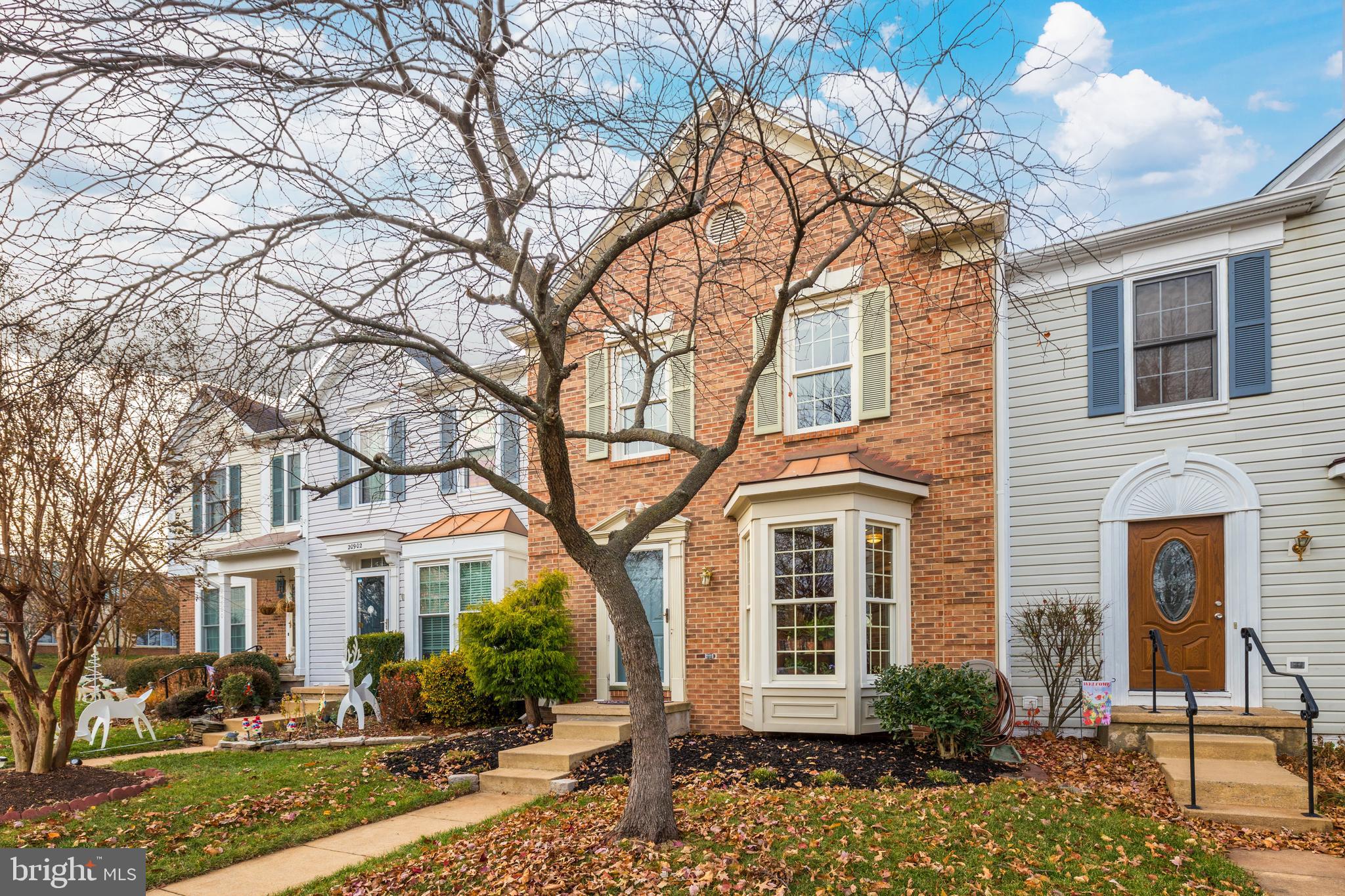 ASHBURN FARM - Residential