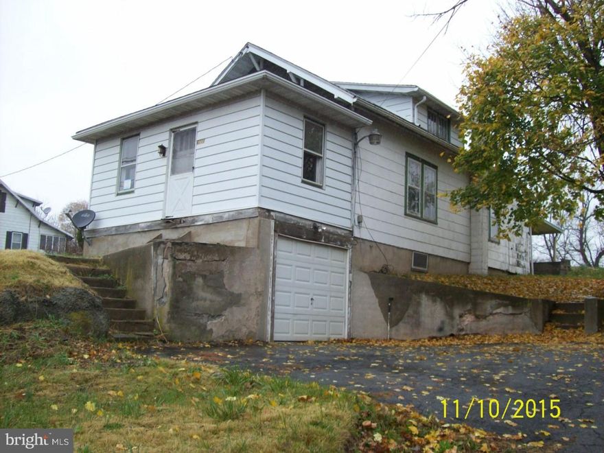 Bank owned/REO property located in Exeter Schools. 3bed, 1 bath home, first floor bedroom, finished second floor adds two additional bedrooms. Attention investors, possible uses for the property as a rental or for commercial needs. Located on Rt 422. Purchaser responsible for any and all municipal requirements, purchaser to pay both sides of the transfer tax, no letters of intent, all funds must be certified including down money with no exceptions.