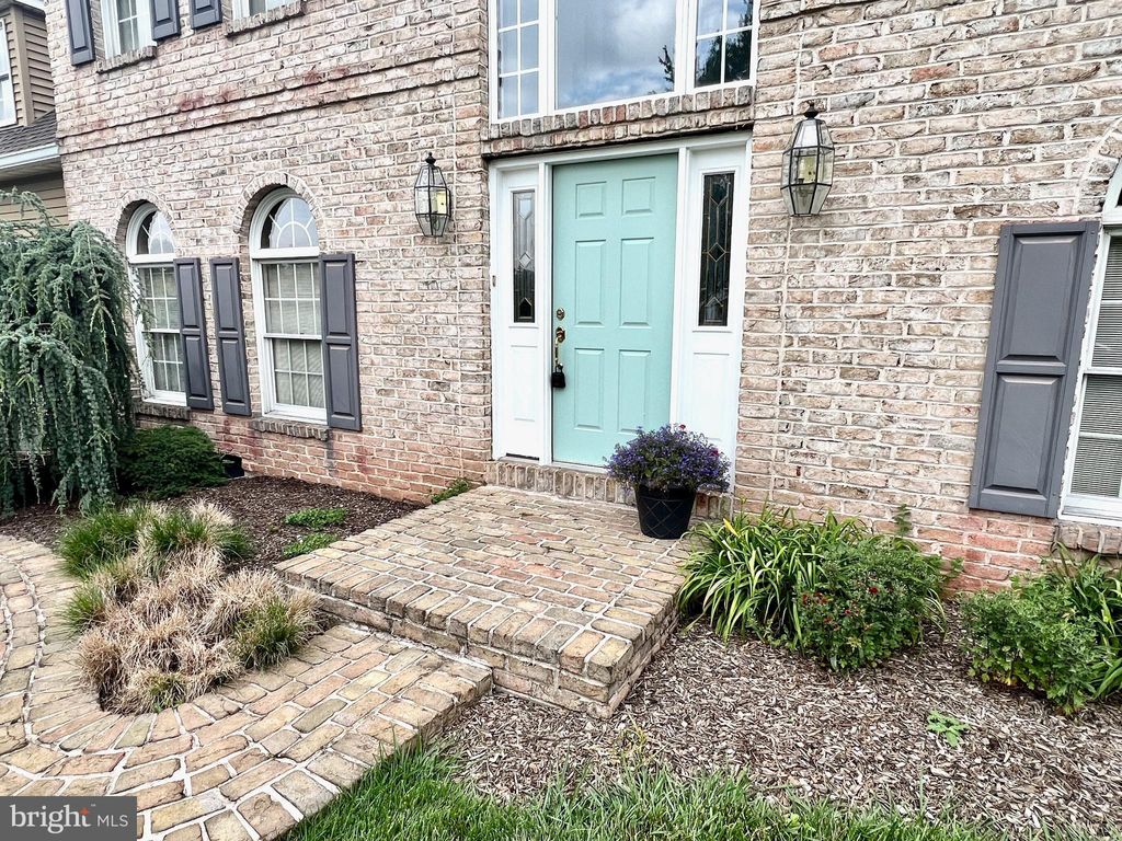Photo of 8 SANDERLING DR, DENVER, PA 17517 (MLS # PALA2037098)