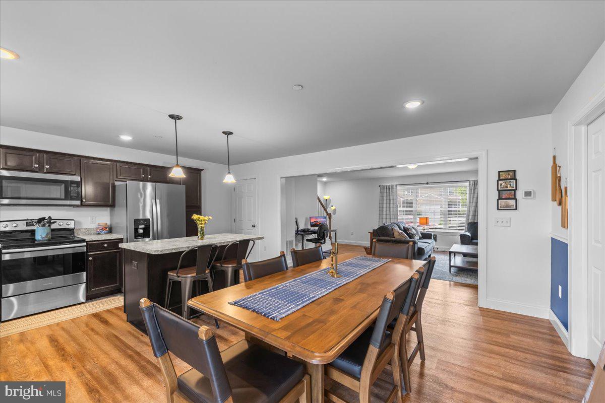 CEDAR HOLLOW - Residential