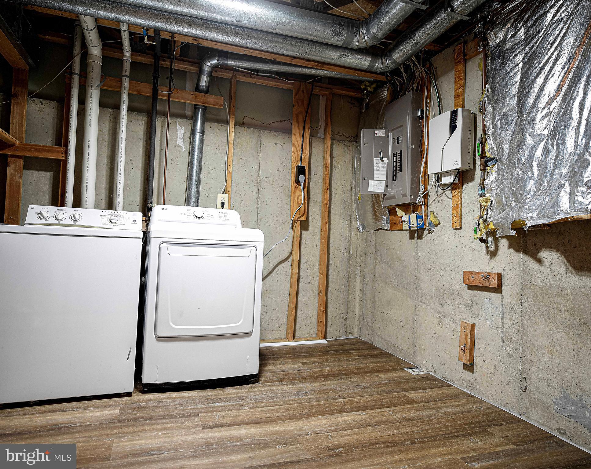 RIVERSIDE - Residential