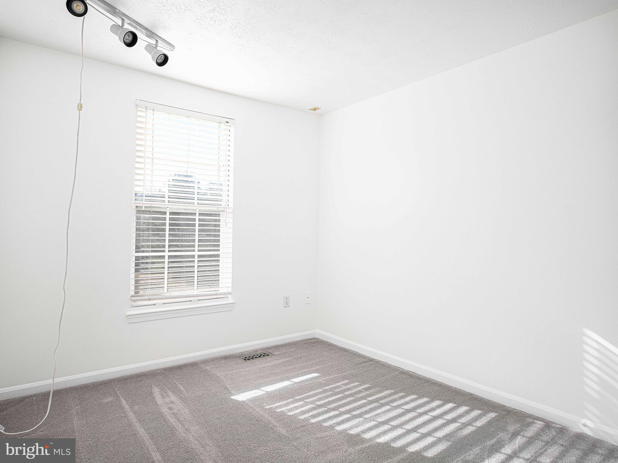 RIVERSIDE - Residential