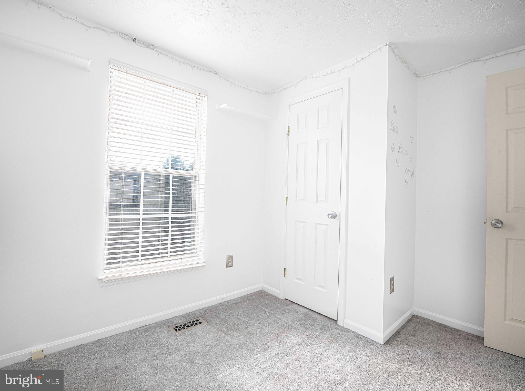 RIVERSIDE - Residential