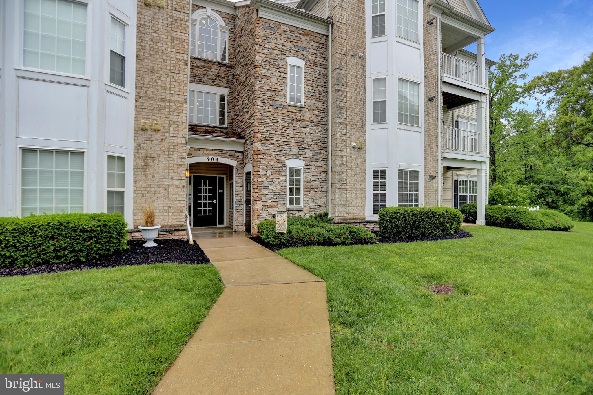 504 LLOYD PLACE G 7