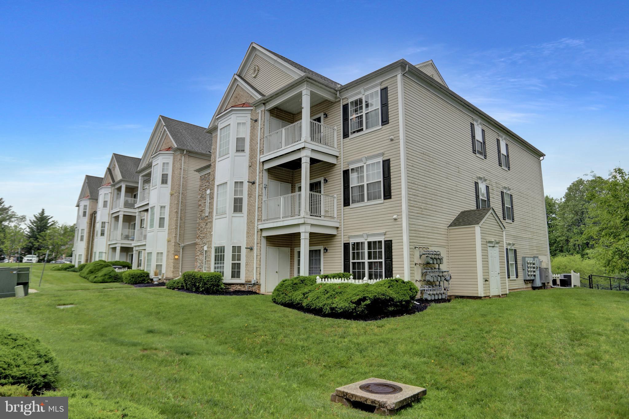 504 LLOYD PLACE G 7
