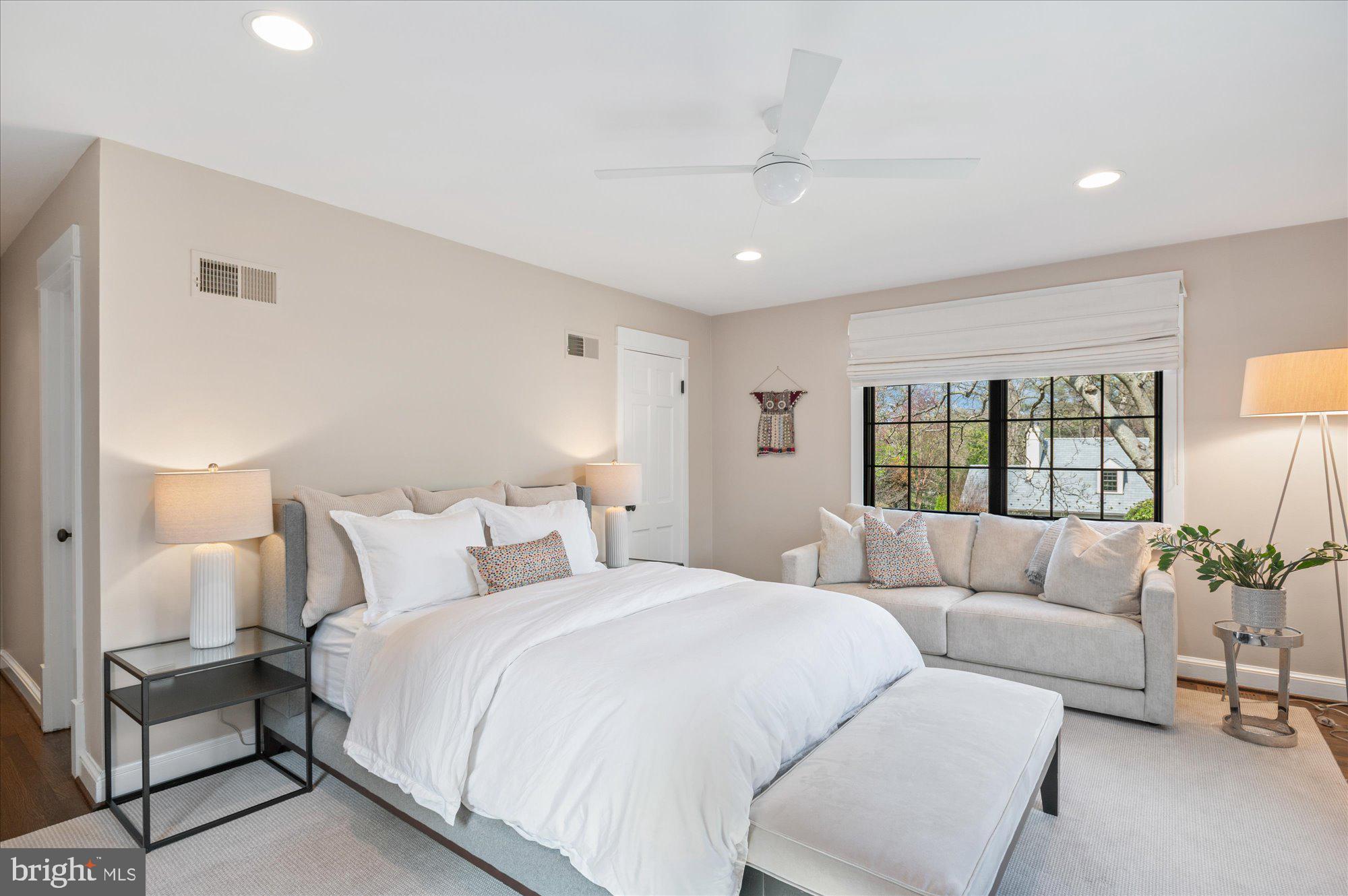 SPRING VALLEY - Residential