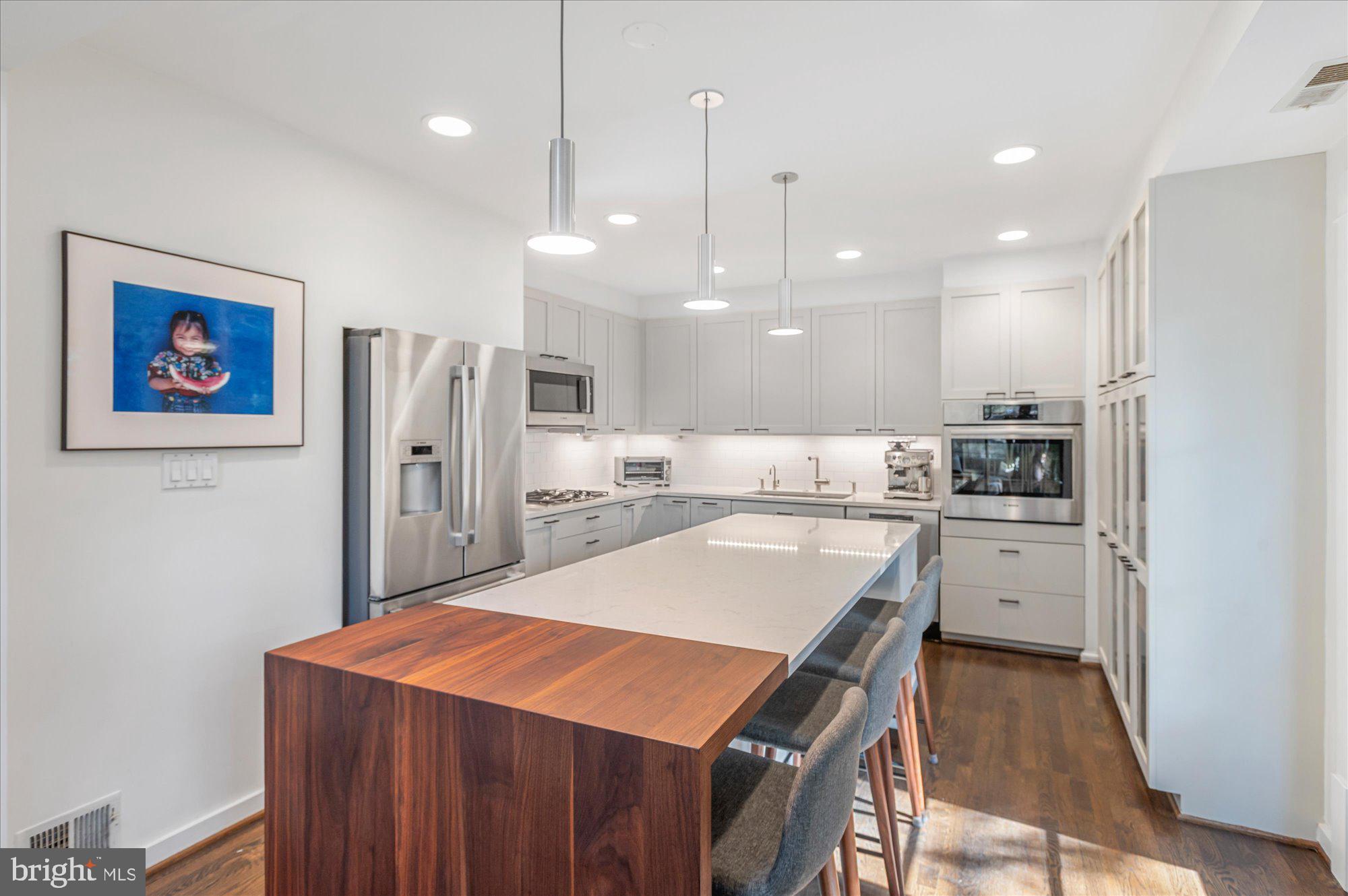 SPRING VALLEY - Residential