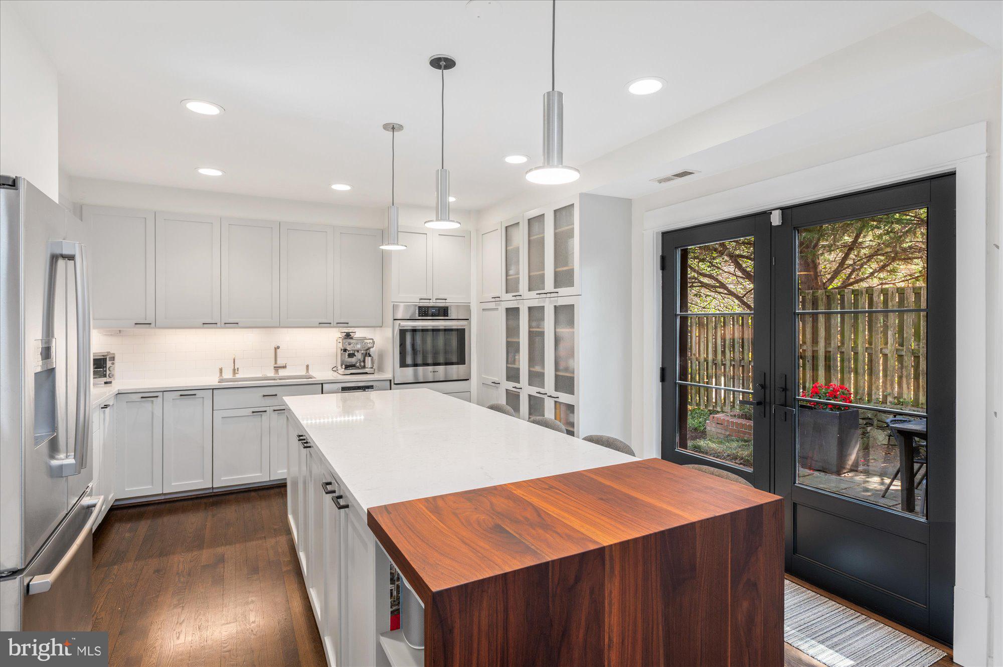 SPRING VALLEY - Residential