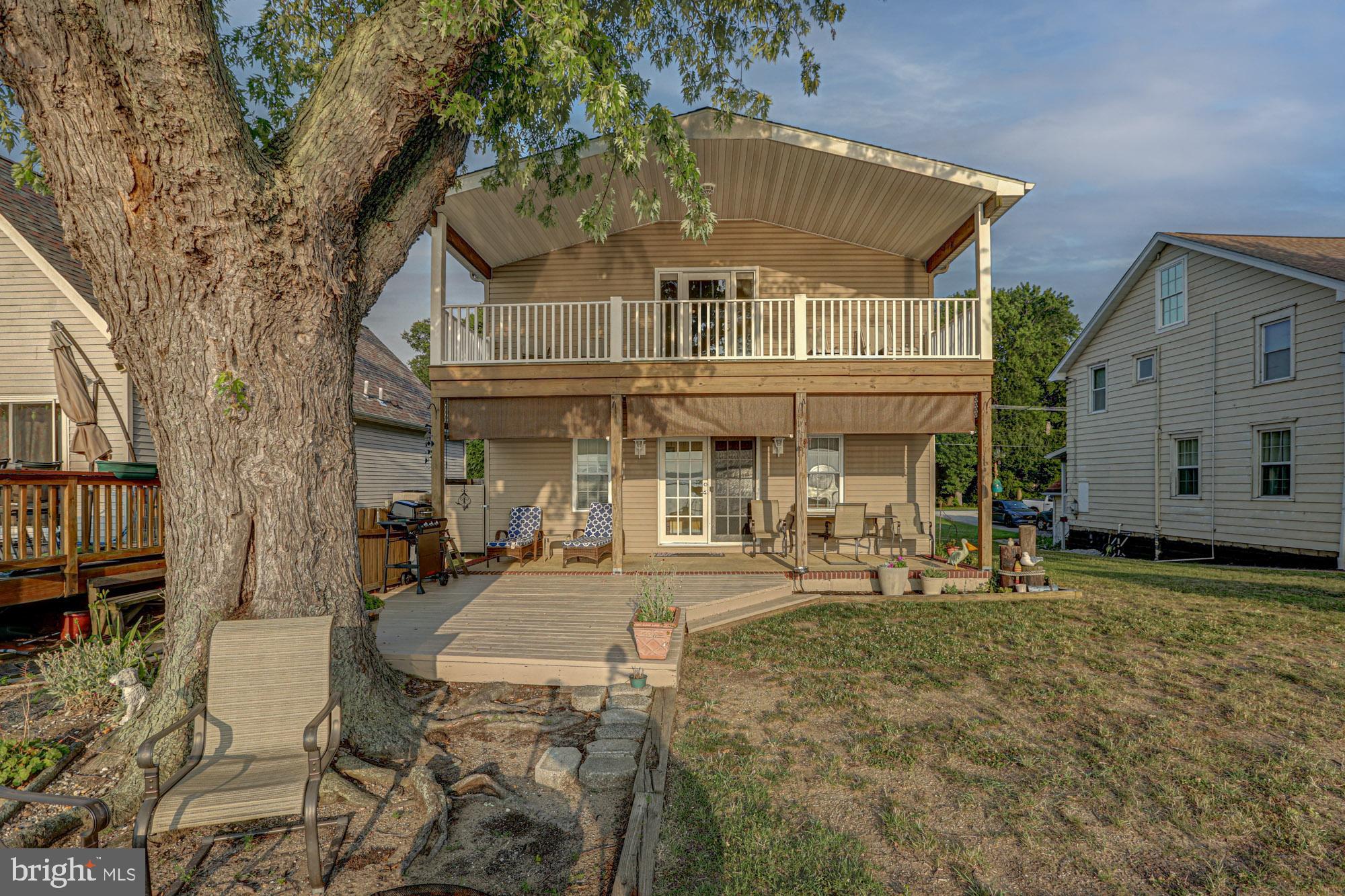 197 N RIVER DR