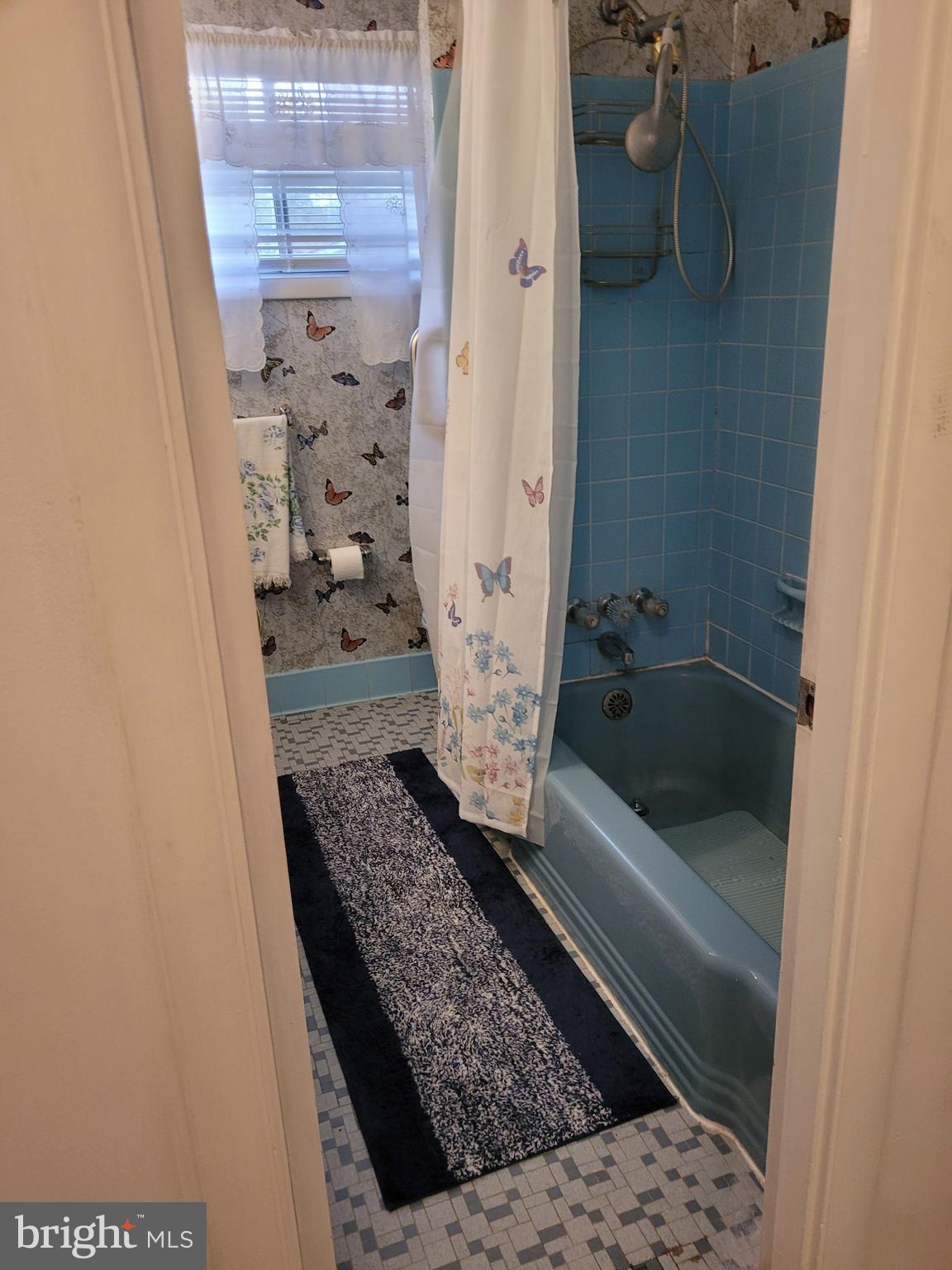 LAYTON HALL - Residential Lease