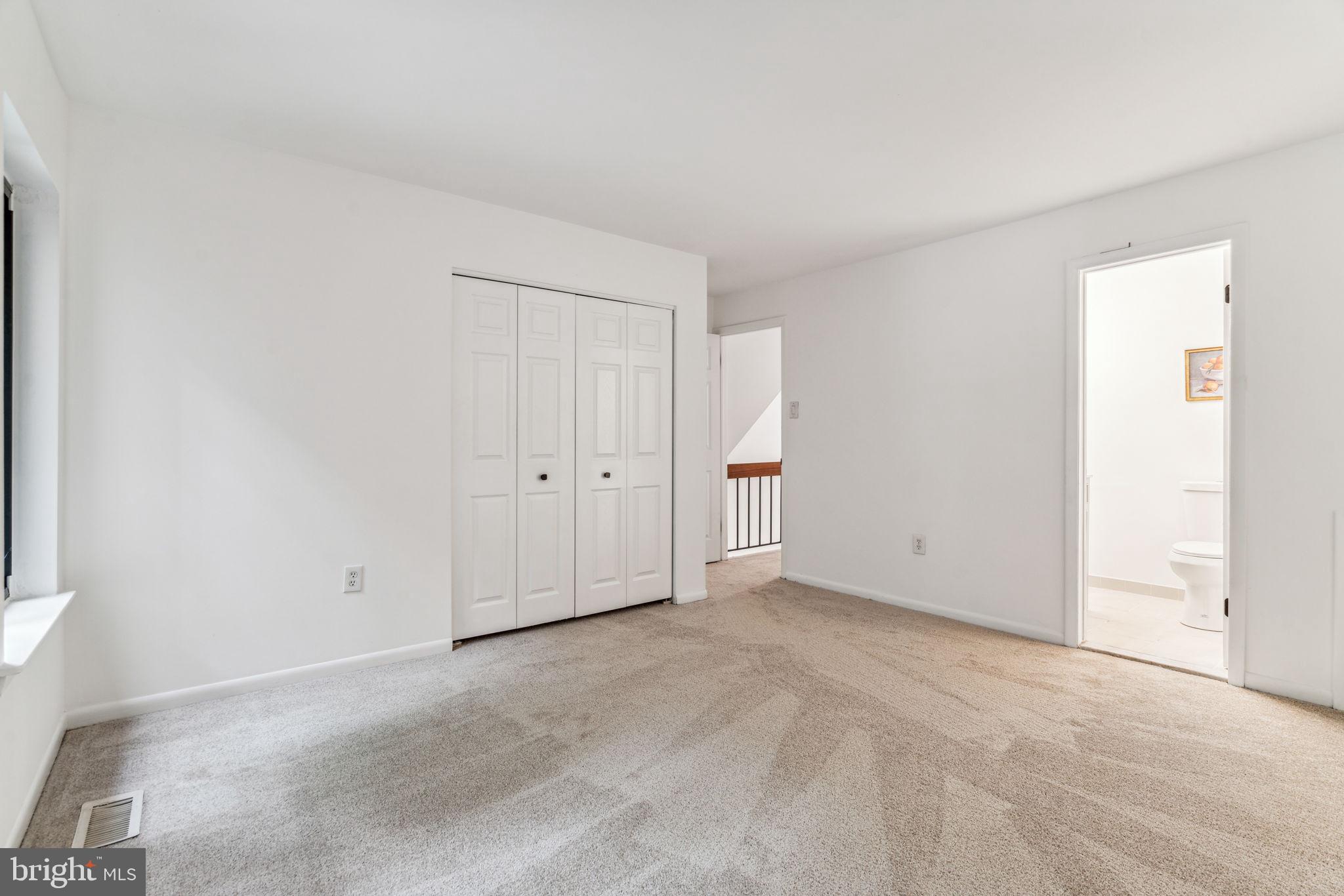 LOGAN SQUARE - Residential