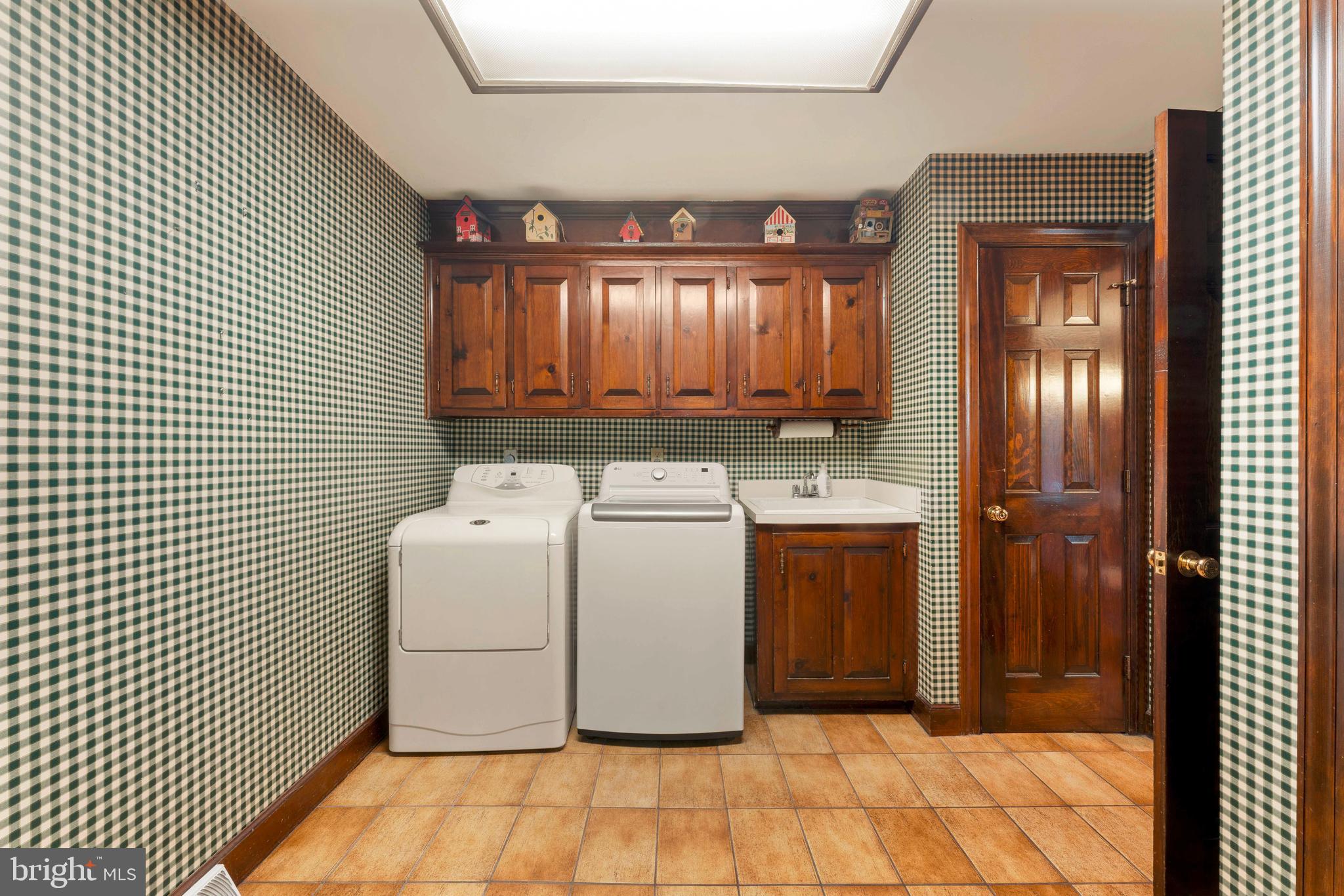 CEDAR GLEN - Residential