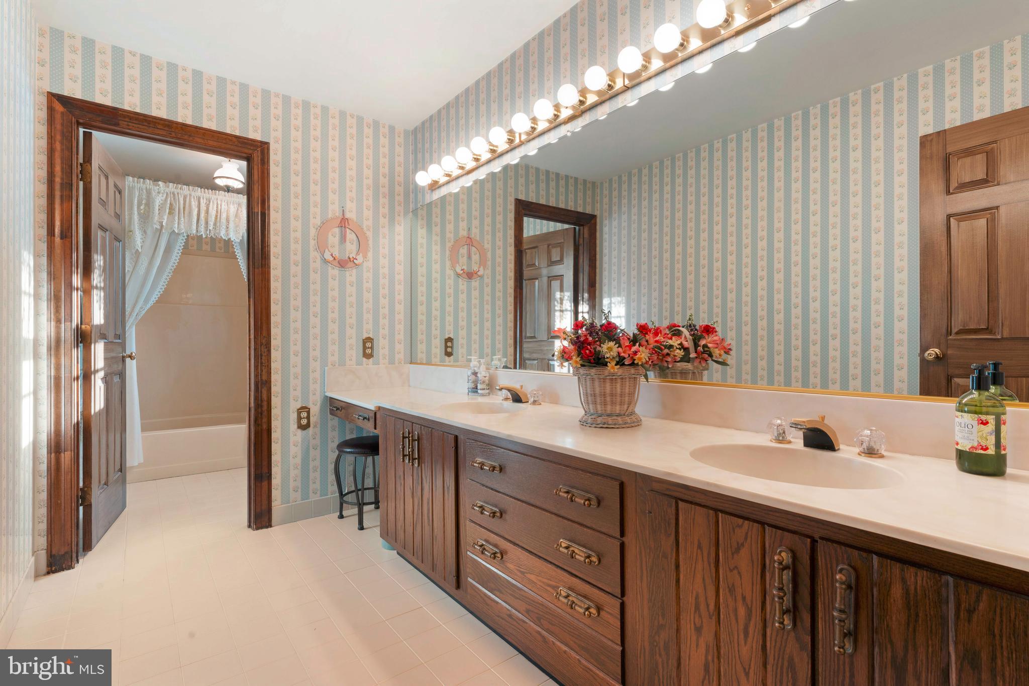 CEDAR GLEN - Residential