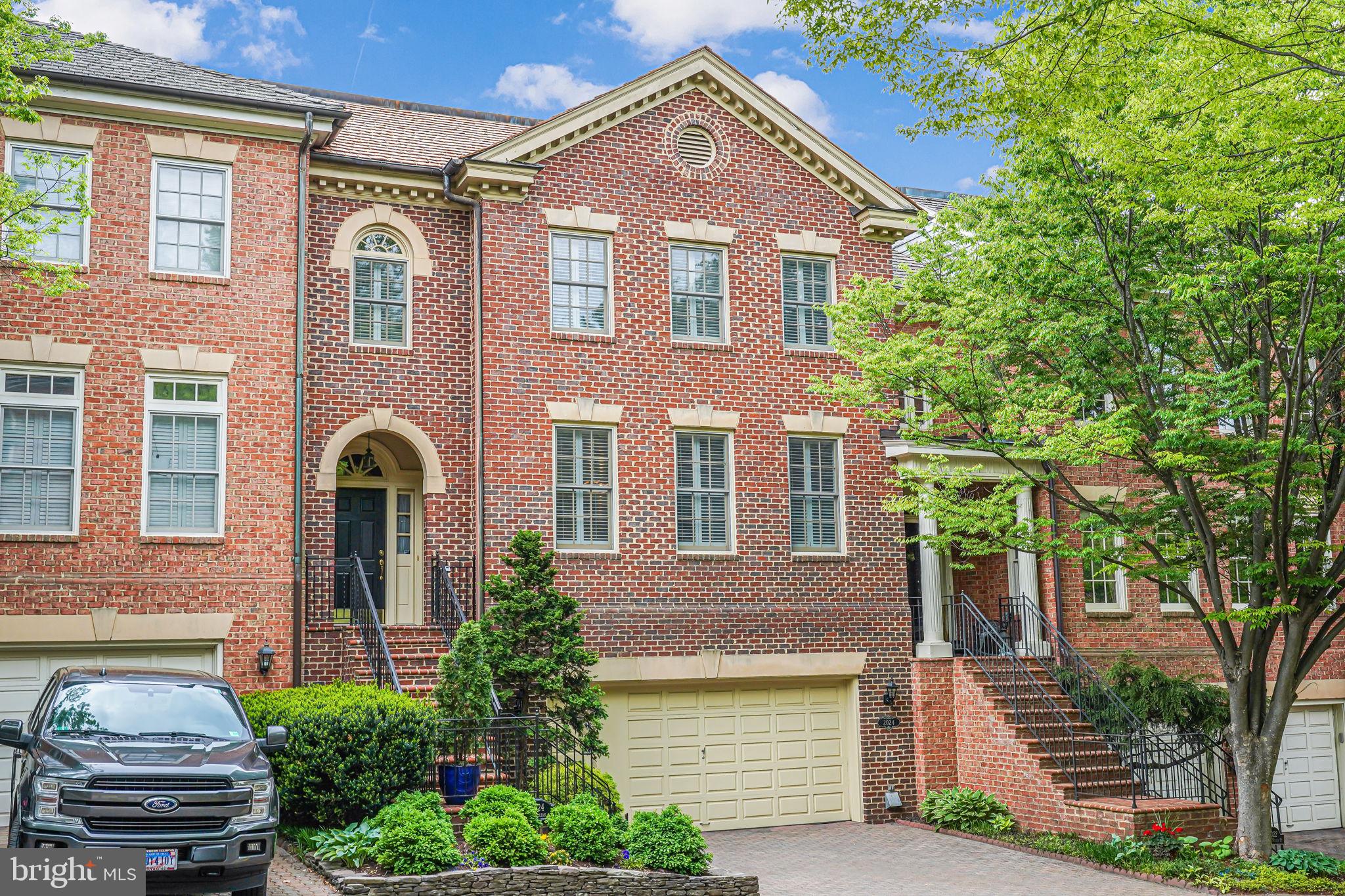 2024 MAYFAIR MCLEAN COURT