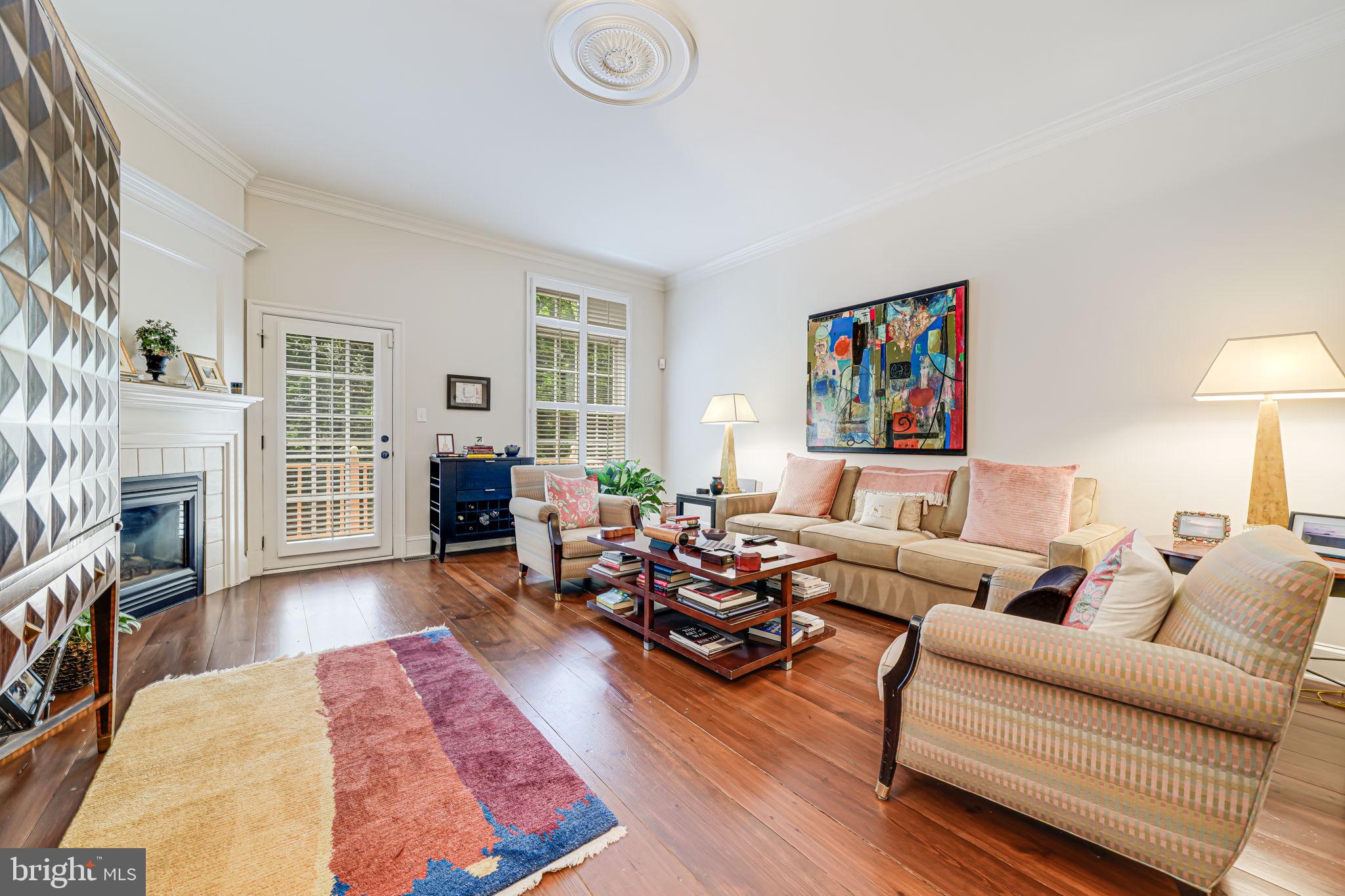 MAYFAIR OF MCLEAN - Residential