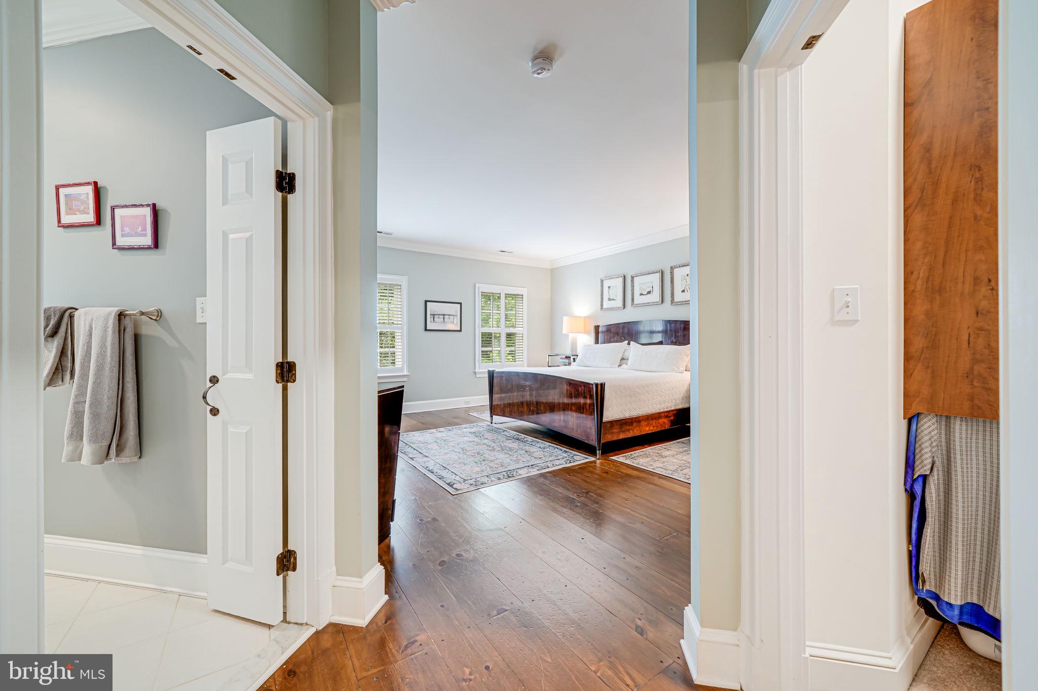 MAYFAIR OF MCLEAN - Residential