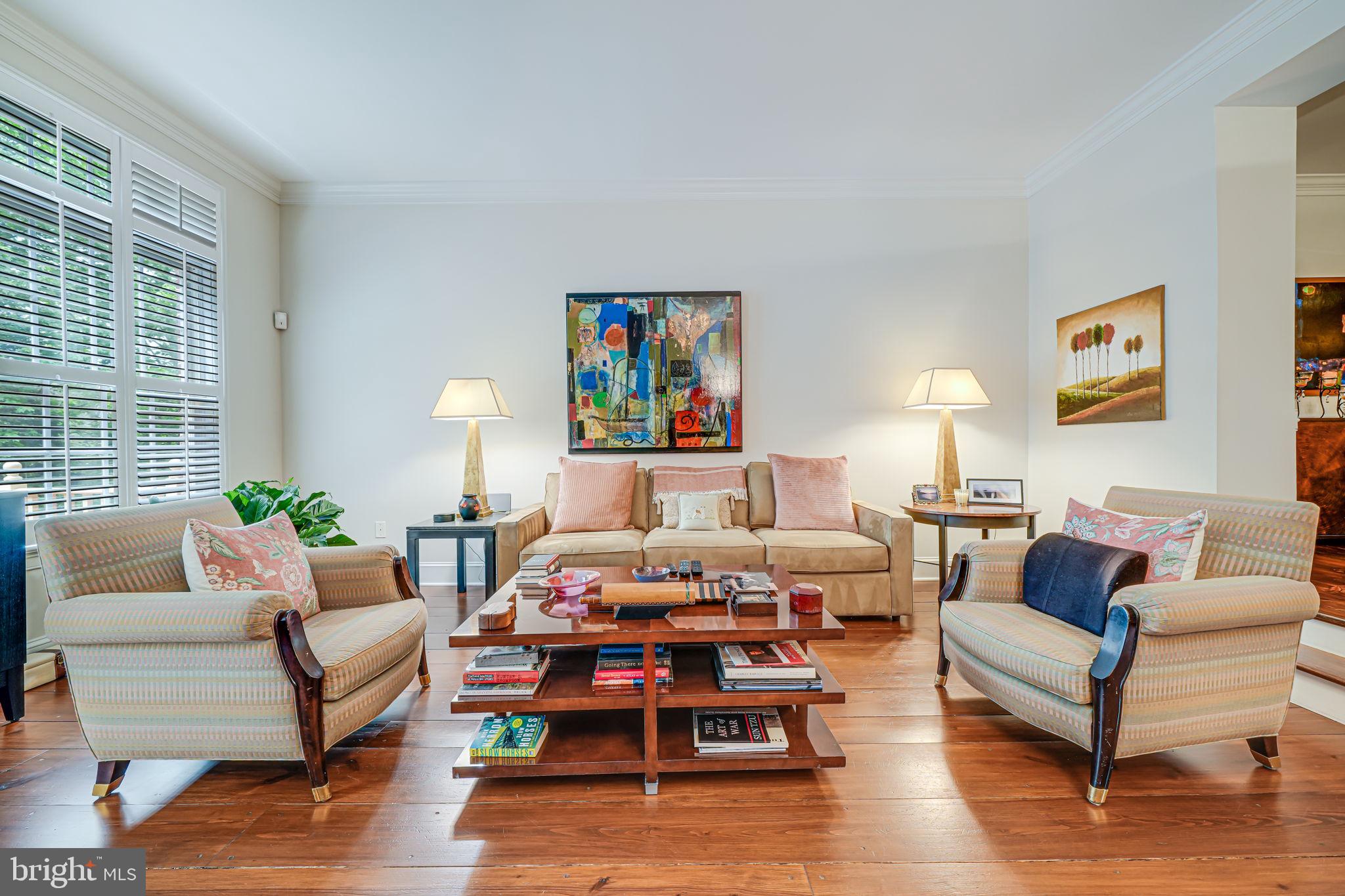 MAYFAIR OF MCLEAN - Residential