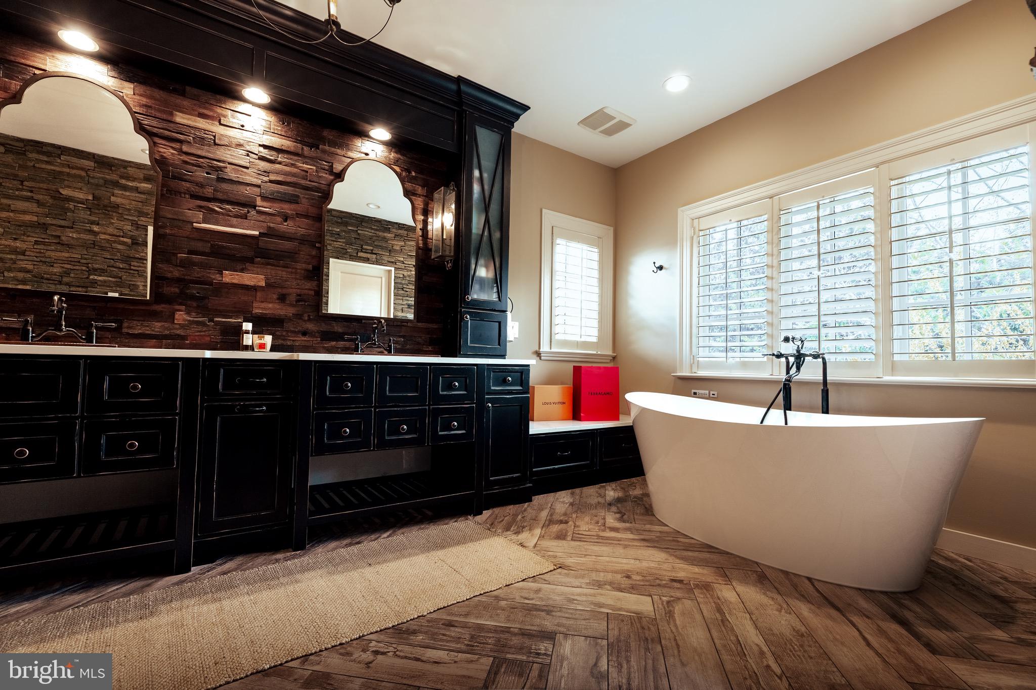 DEERFIELD FARM - Residential