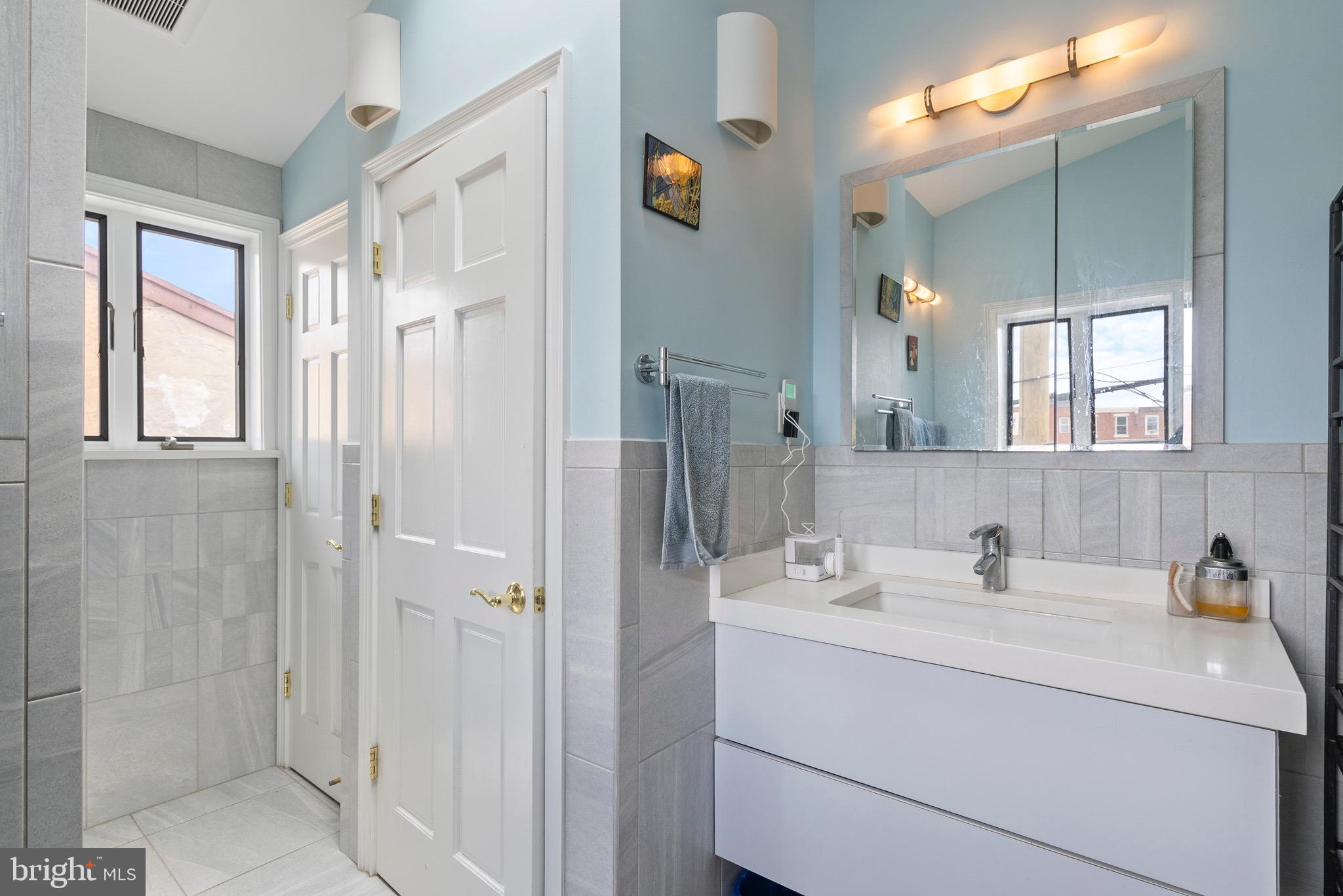 PASSYUNK SQUARE - Residential