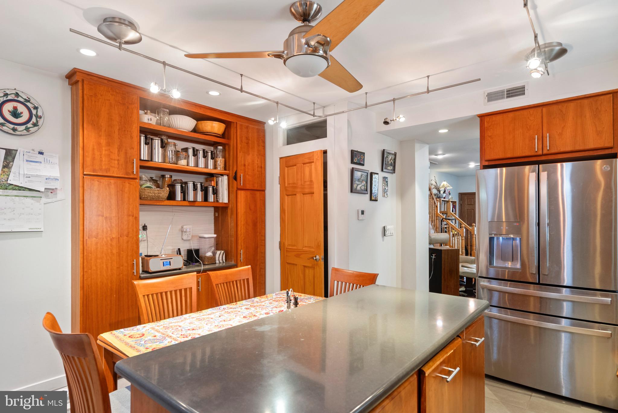 PASSYUNK SQUARE - Residential