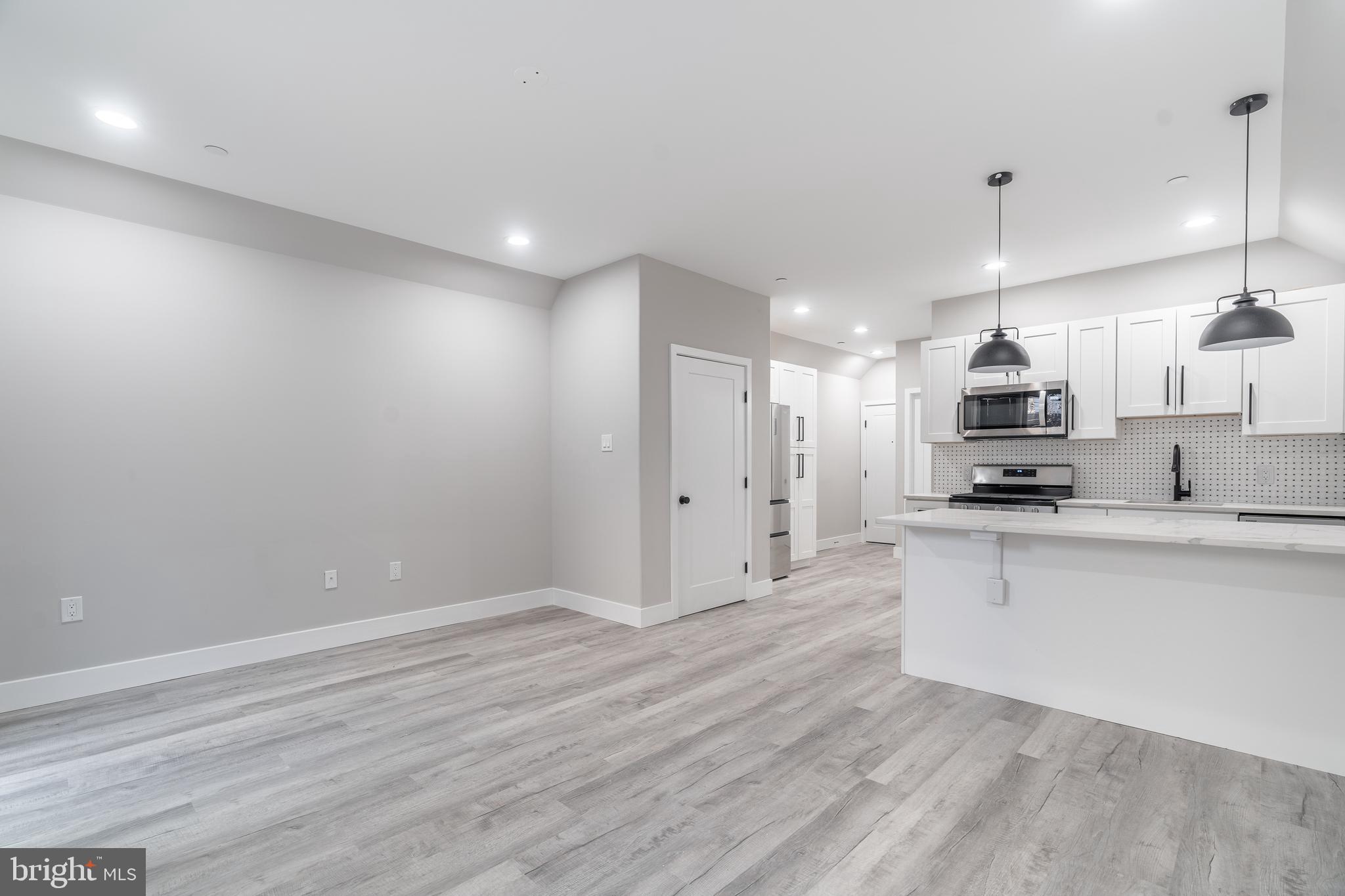 GRADUATE HOSPITAL - Residential Income