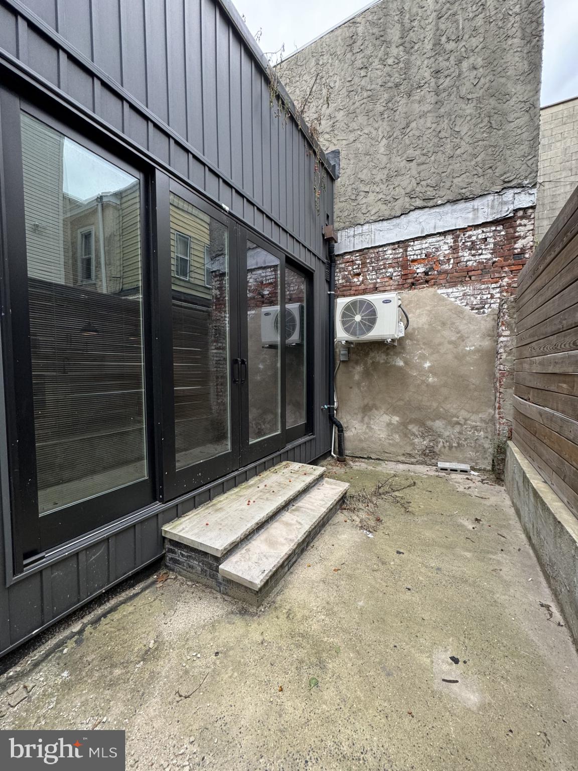 GRADUATE HOSPITAL - Residential Income