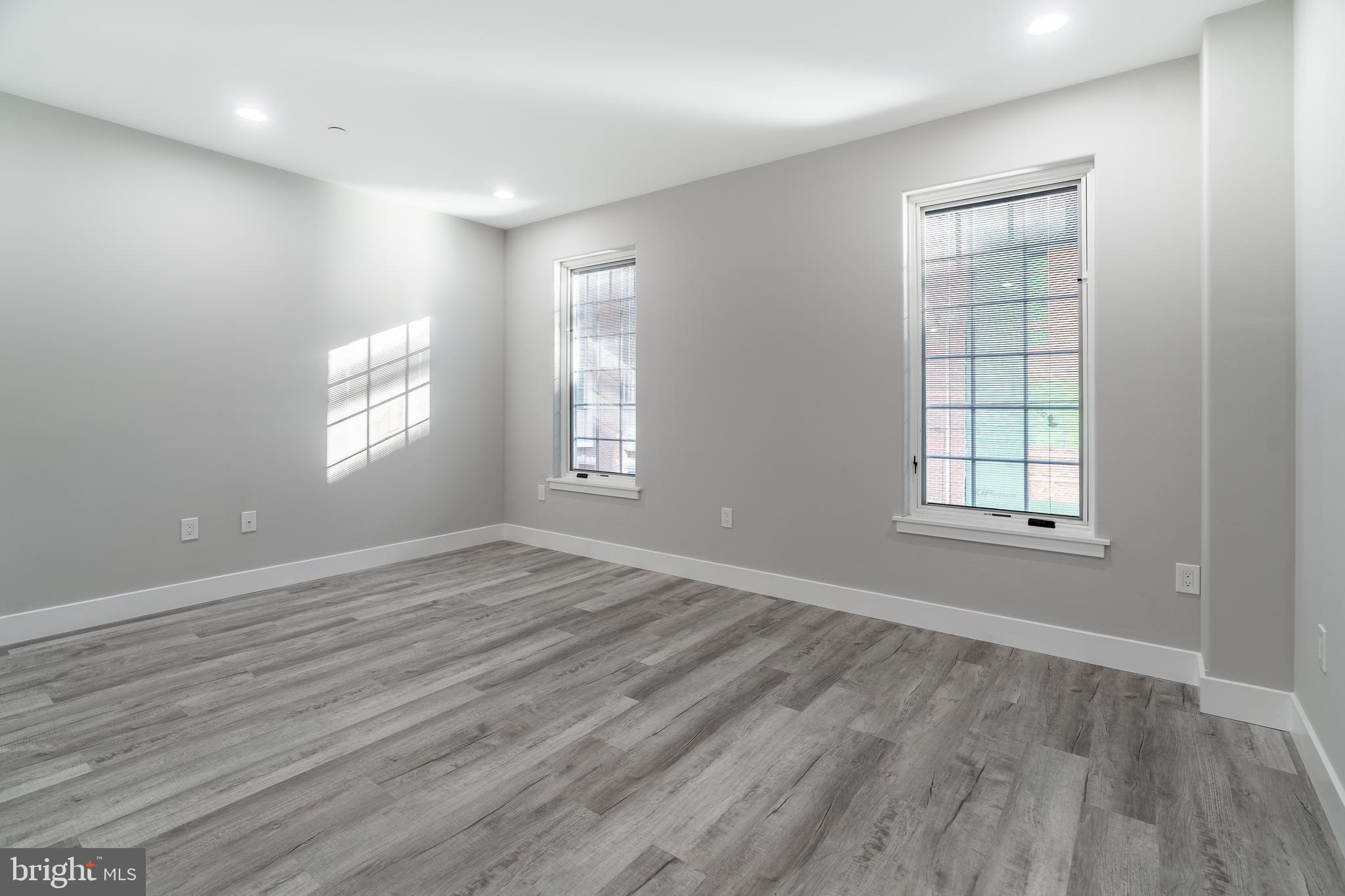 GRADUATE HOSPITAL - Residential Income