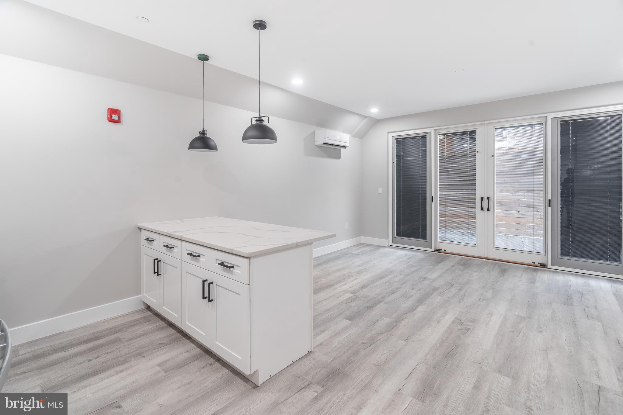 GRADUATE HOSPITAL - Residential Income