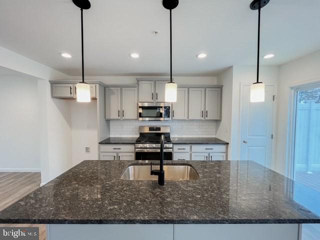 CREEKVALE - Residential