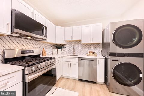 Photo of 3705 S George Mason Drive #1718S, FALLS CHURCH, VA 22041 (MLS # VAFX2299752)