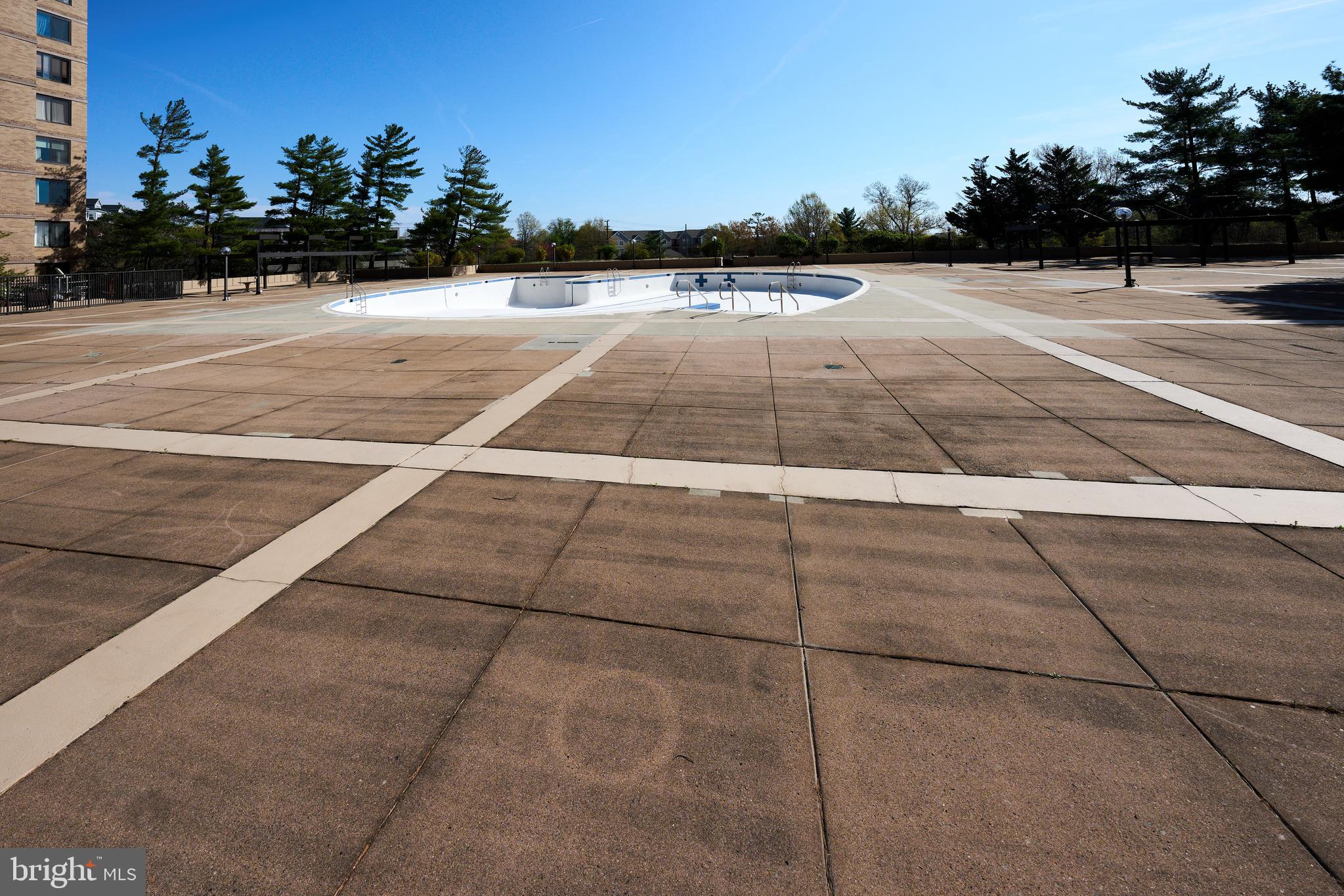 3705 S GEORGE MASON DRIVE 1718S