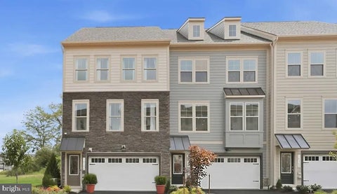 Photo of 14175 Slate Street, WOODBRIDGE, VA 22193 (MLS # VAPW2132626)