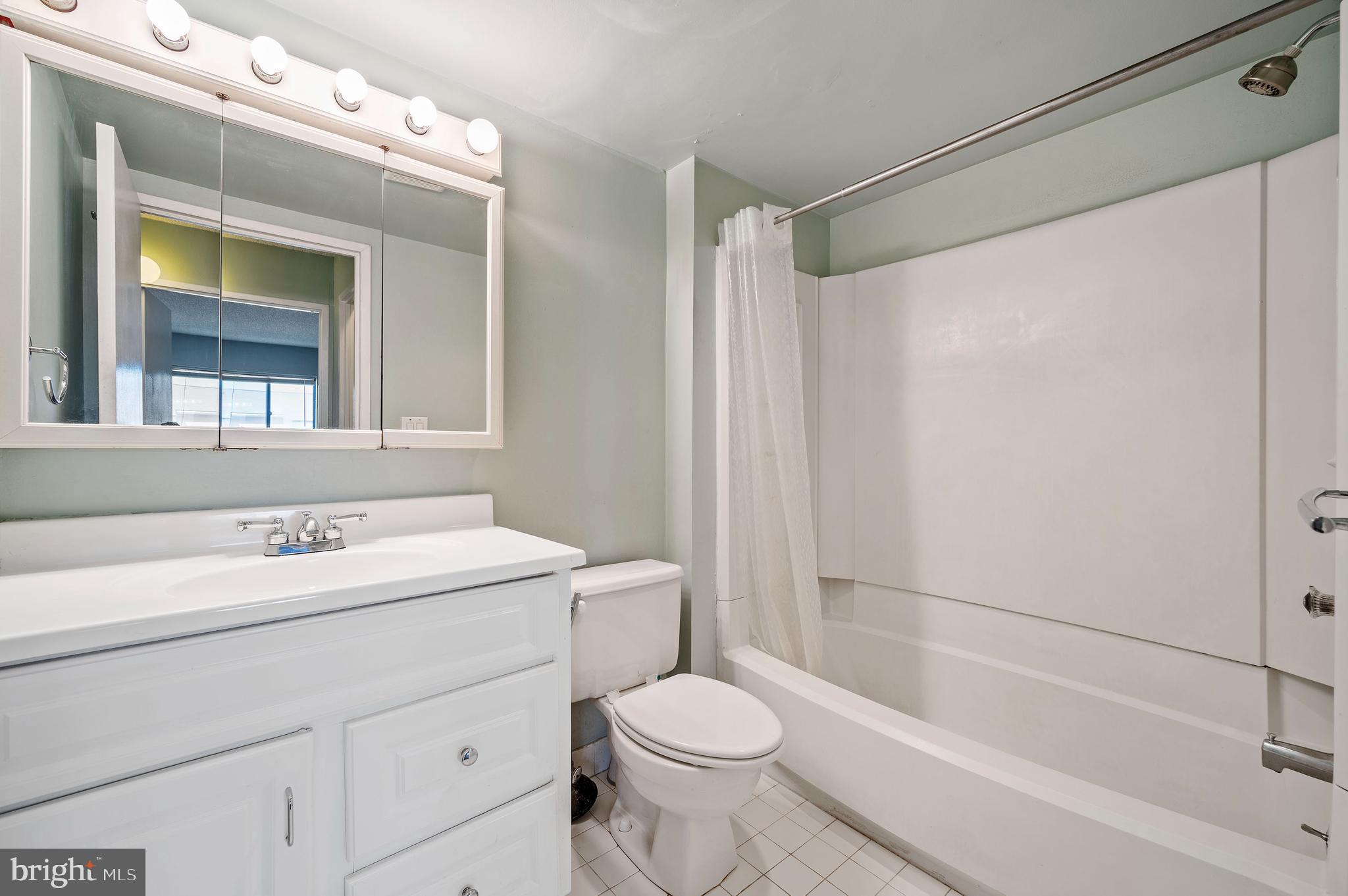 SOCIETY HILL - Residential