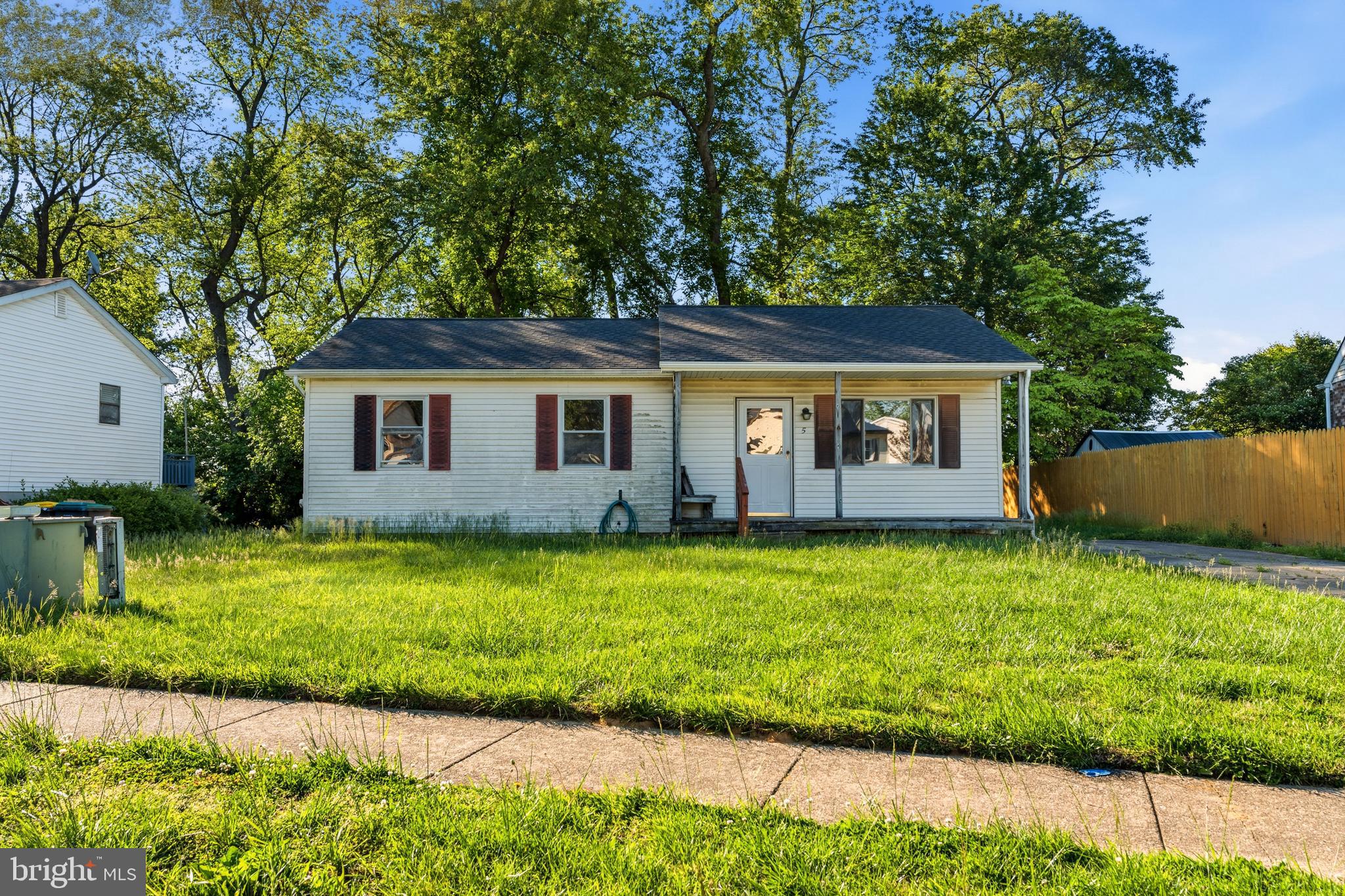 5 DORSEY LANE