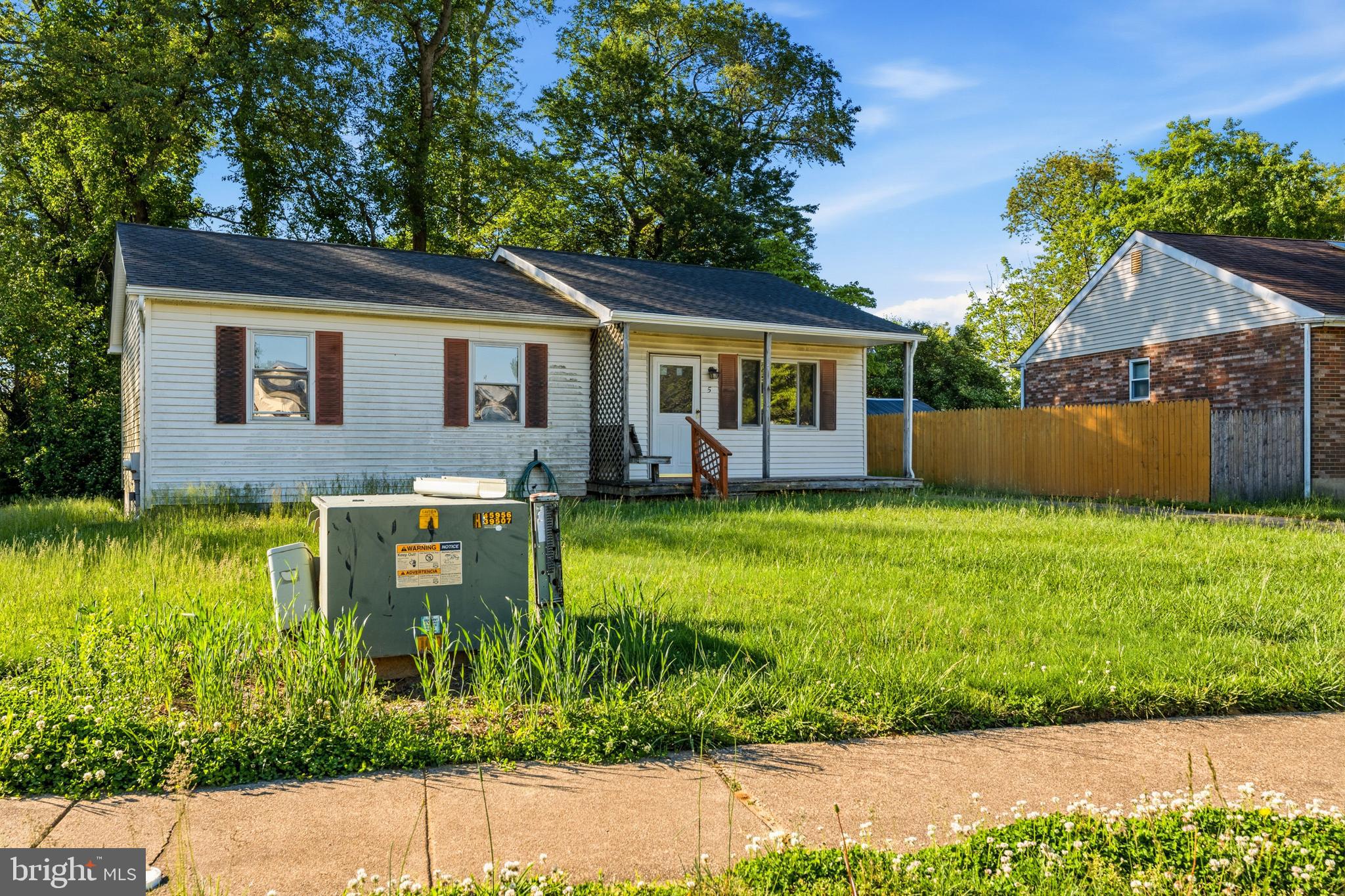 5 DORSEY LANE