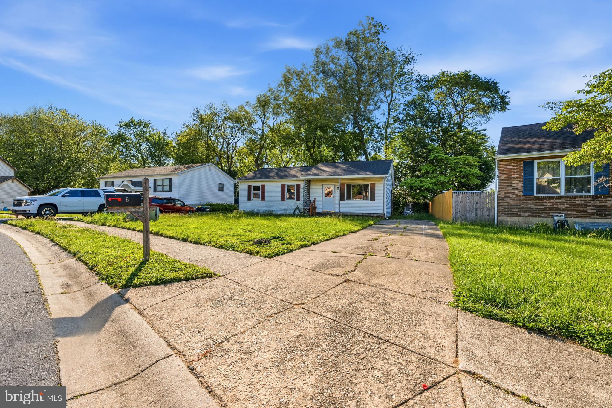 5 DORSEY LANE