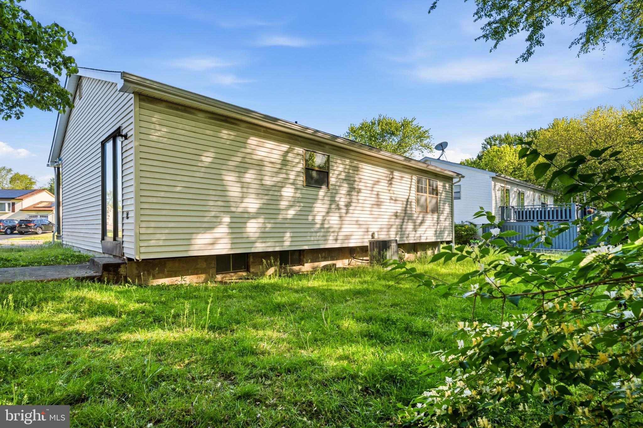 5 DORSEY LANE