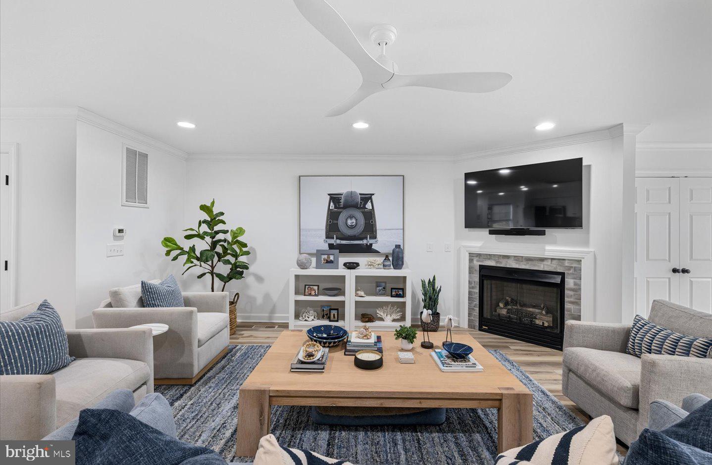 VERSAILLES - Residential