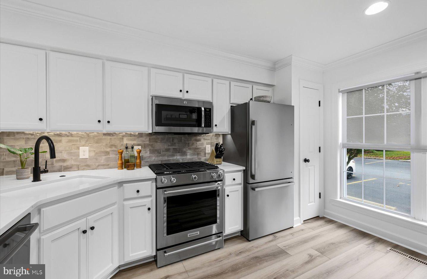 2805 AMERICAN EAGLE WAY 5