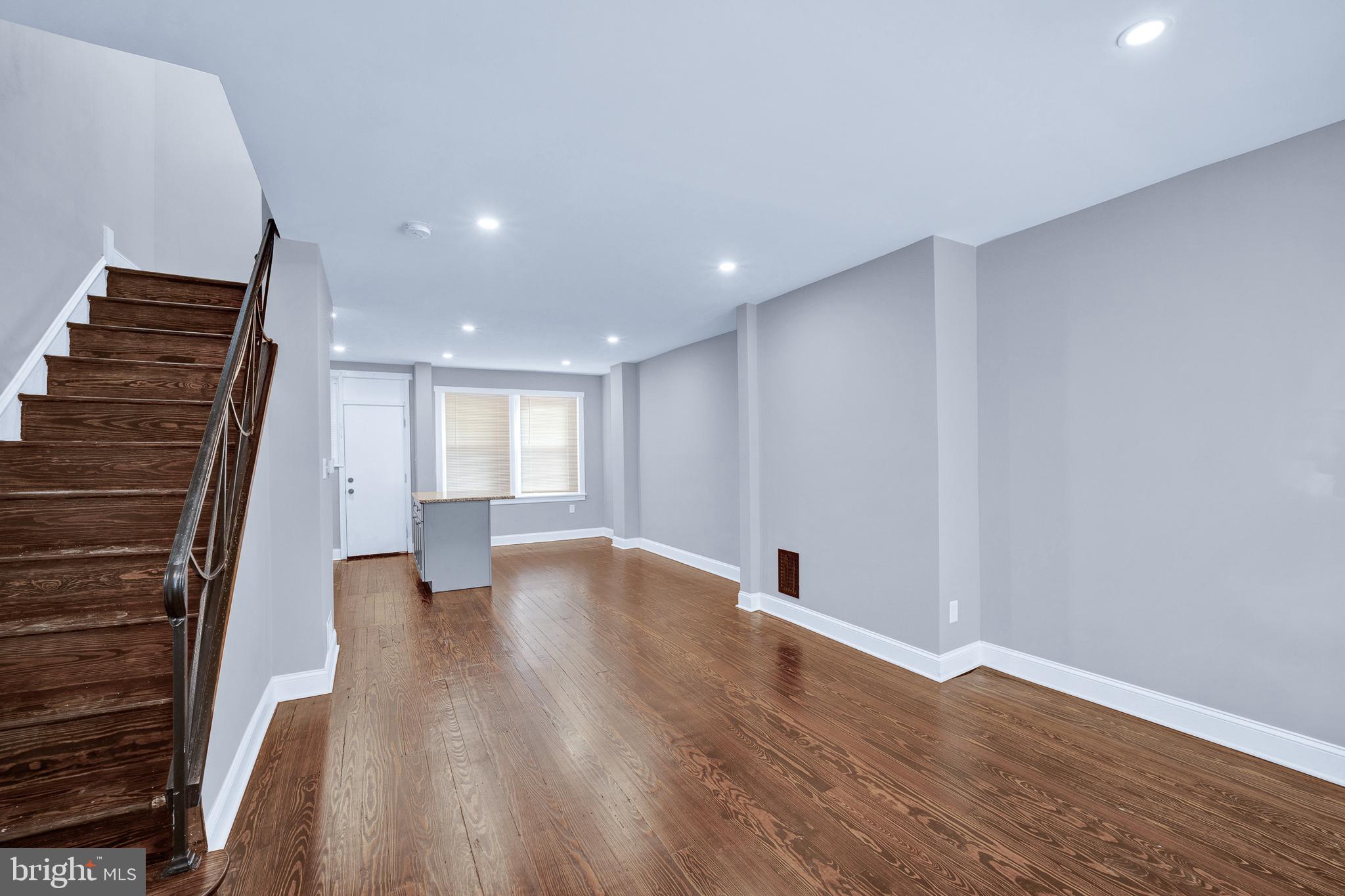 2610 S HOBSON STREET