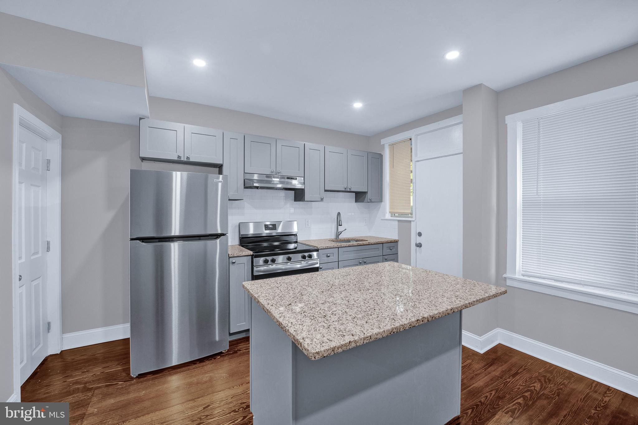 2610 S HOBSON STREET