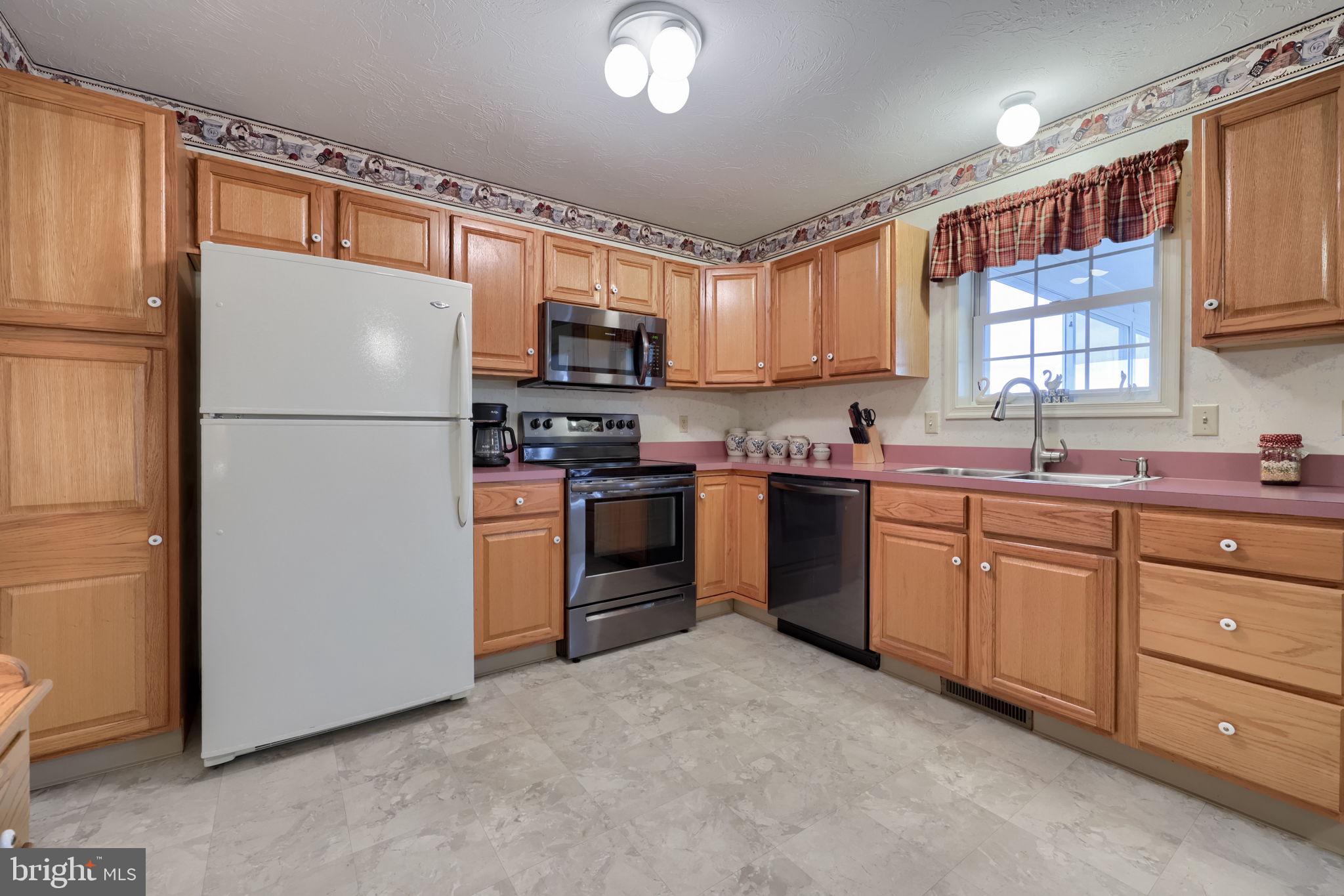 ROSEMONT ESTATES - Residential